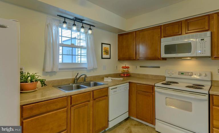 LAKE RIDGE - SPRINGWOODS - Residential