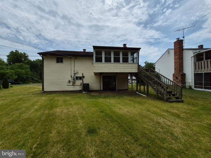 1206 BRANCH LANE