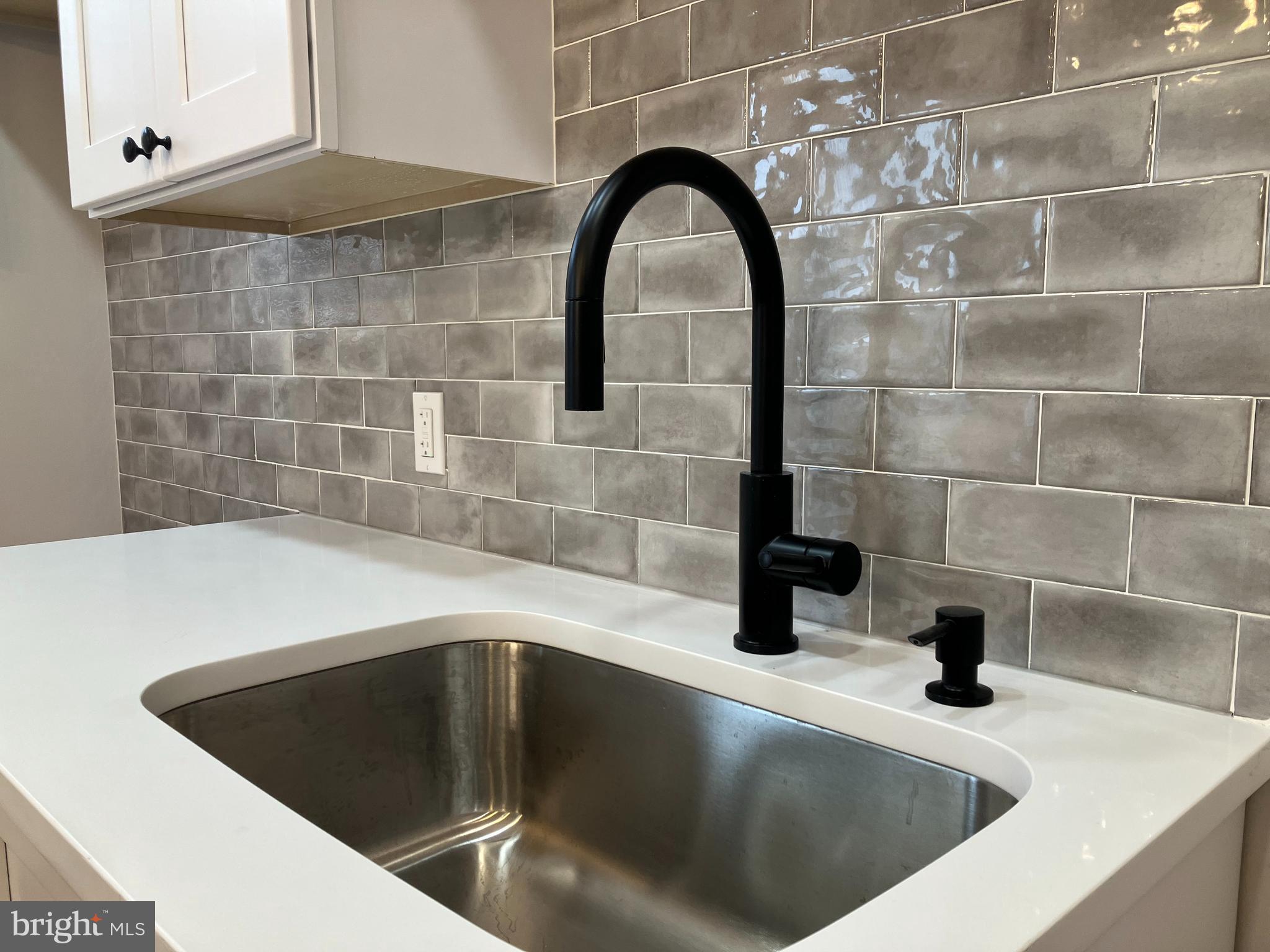 FOUR BY FOUR - Residential