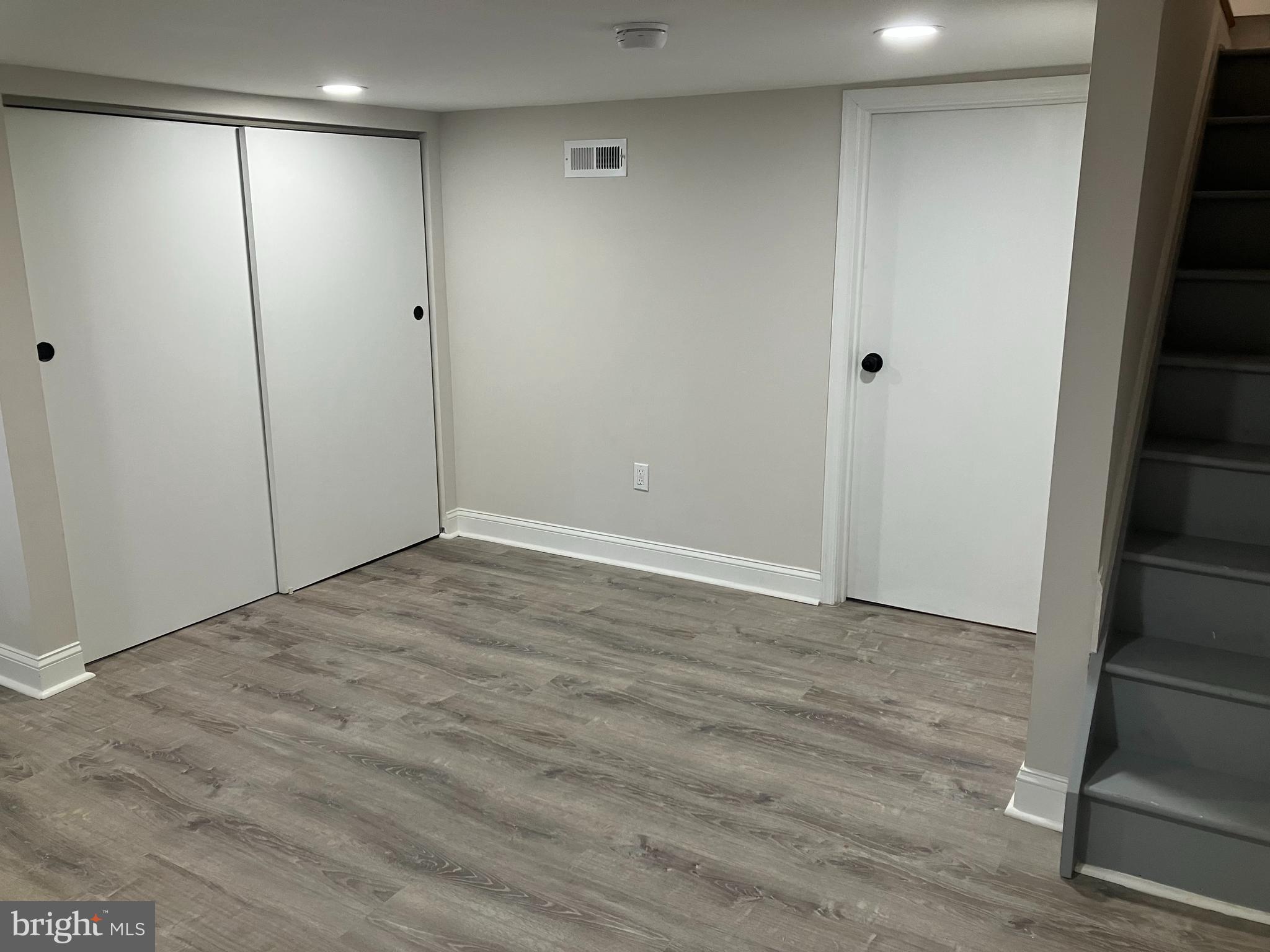 FOUR BY FOUR - Residential