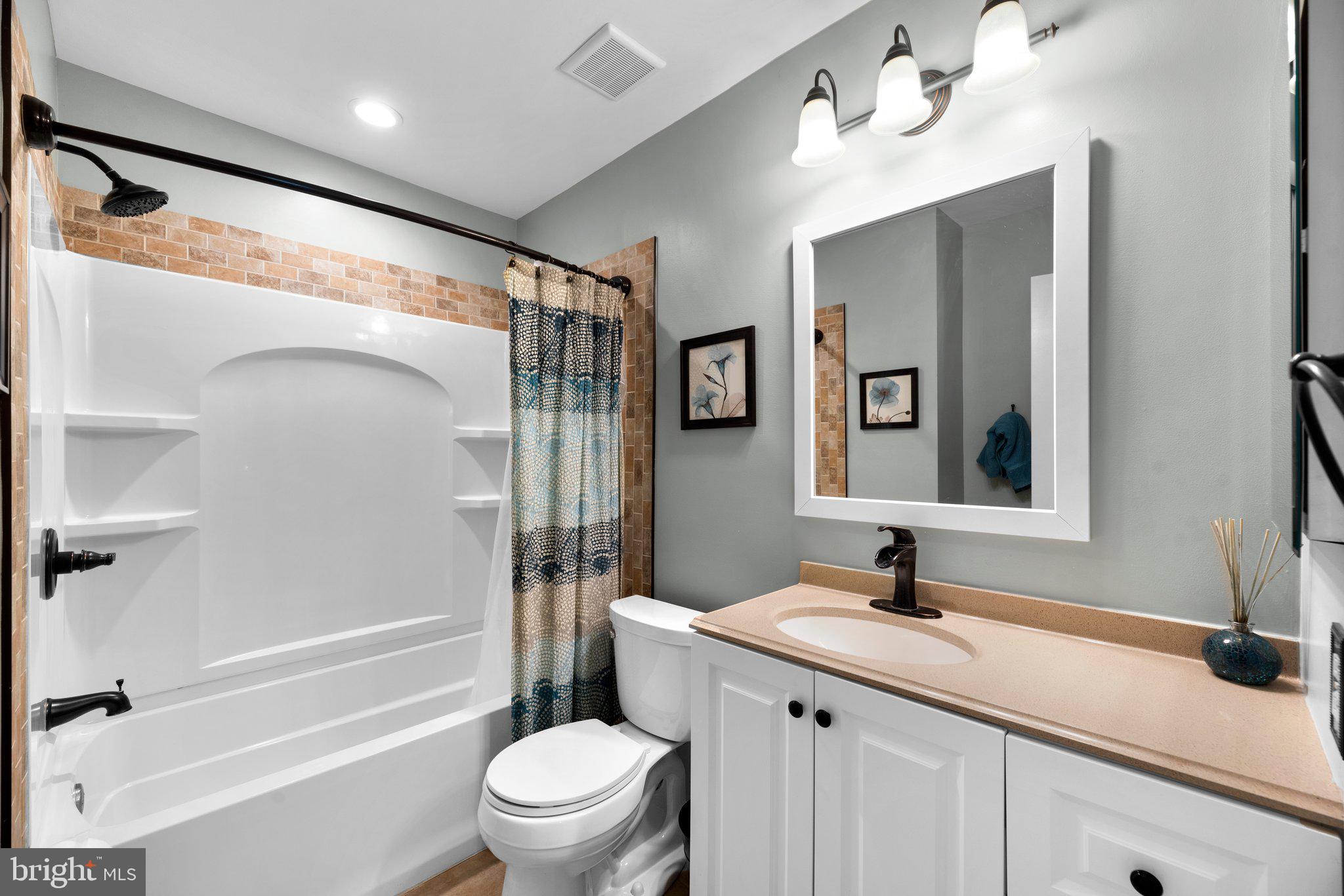 HICKORY RIDGE - Residential