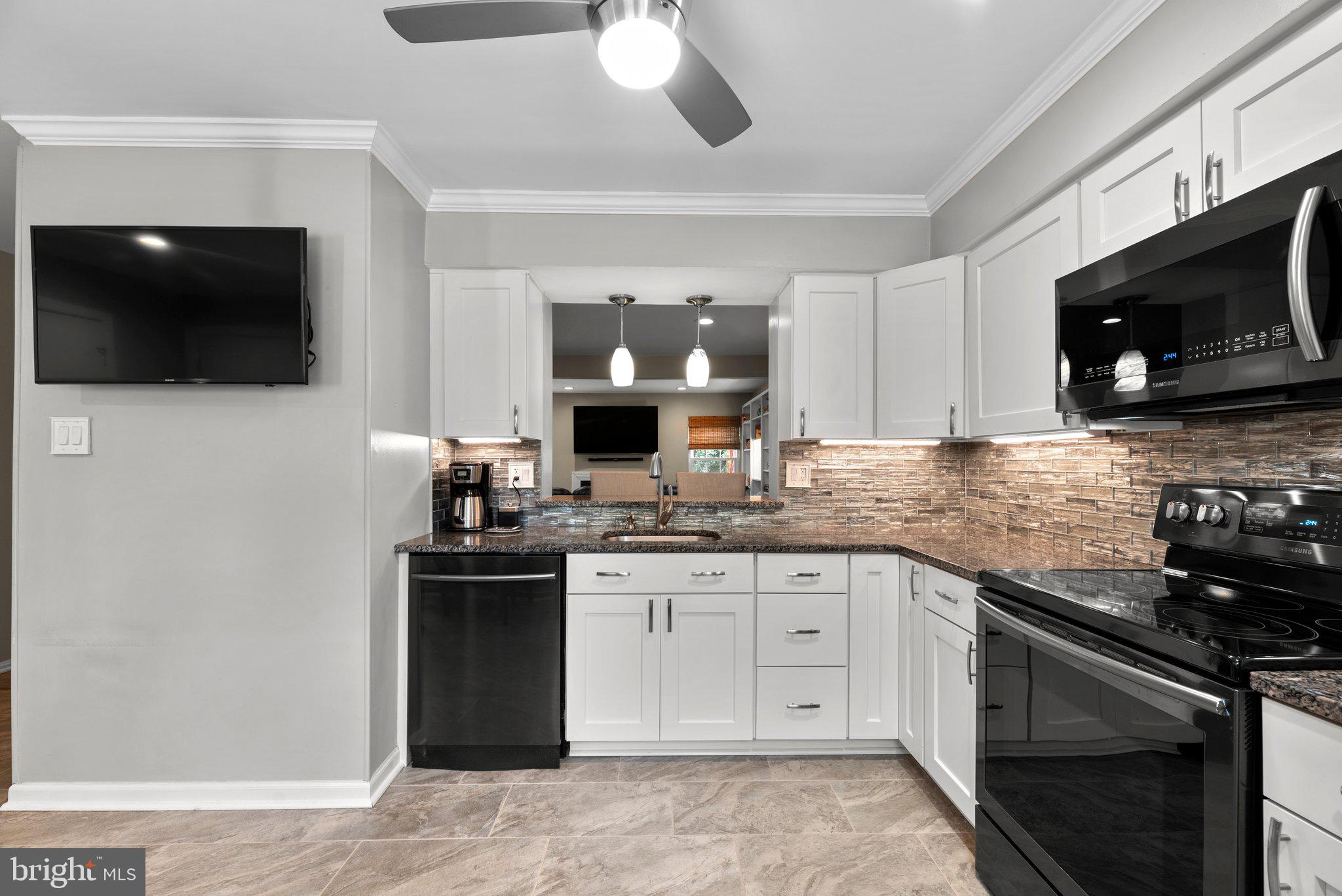 HICKORY RIDGE - Residential