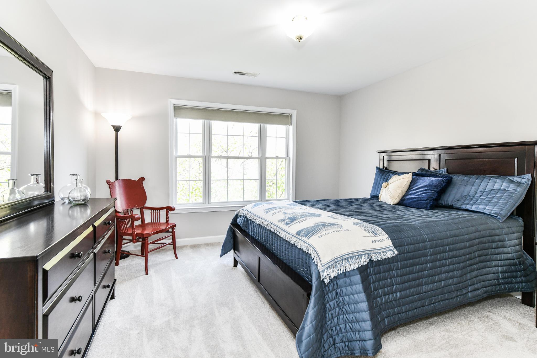 ASHBURN FARM - Residential