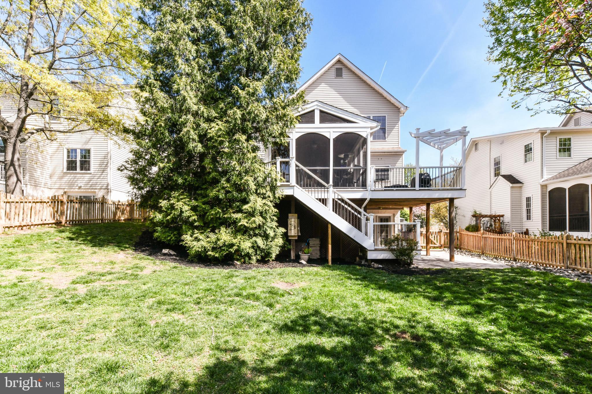 ASHBURN FARM - Residential