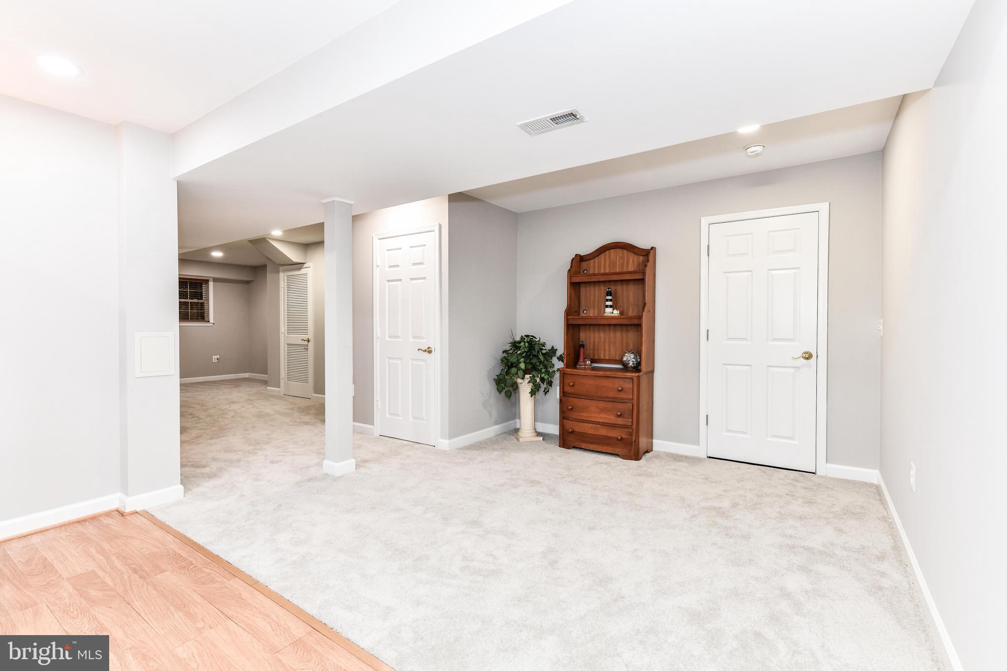 ASHBURN FARM - Residential