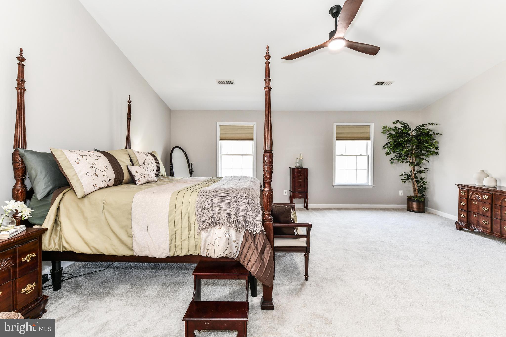 ASHBURN FARM - Residential