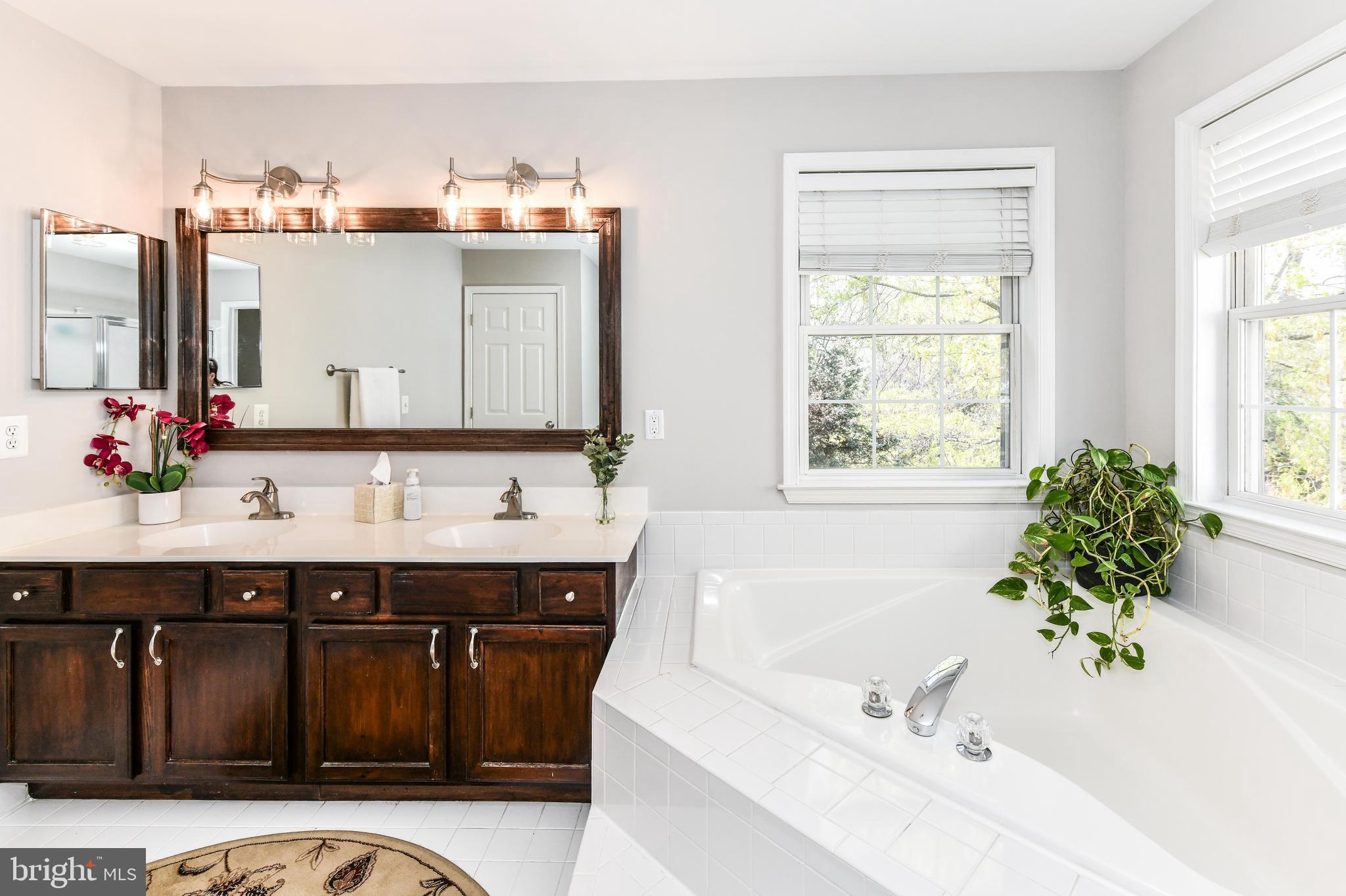 ASHBURN FARM - Residential