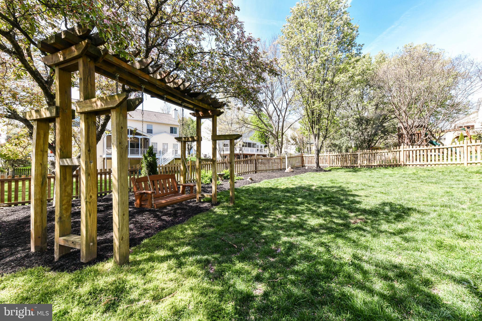 ASHBURN FARM - Residential