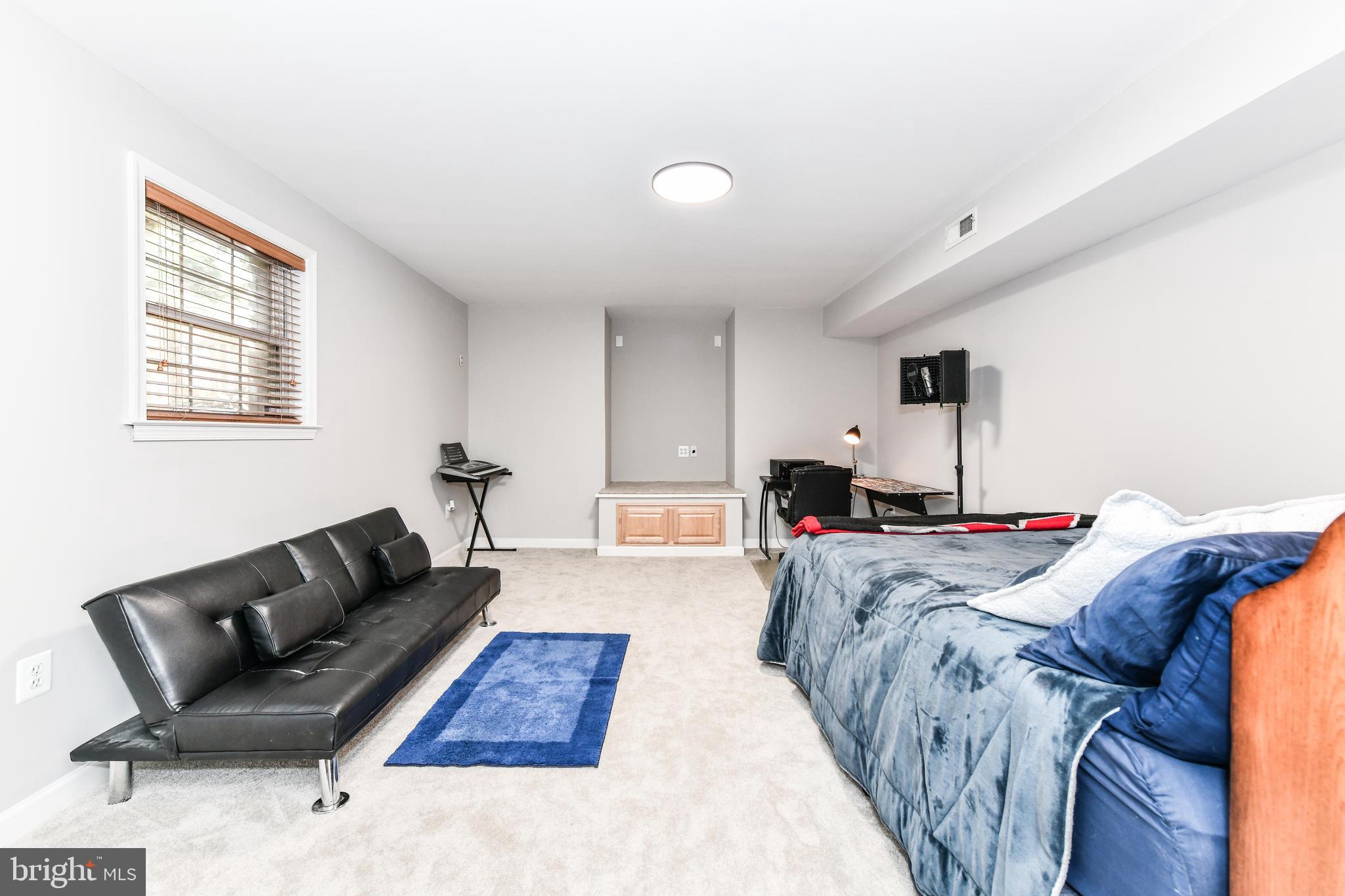 ASHBURN FARM - Residential