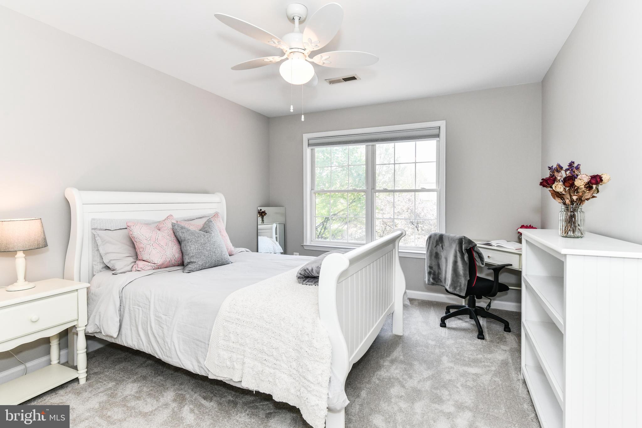 ASHBURN FARM - Residential