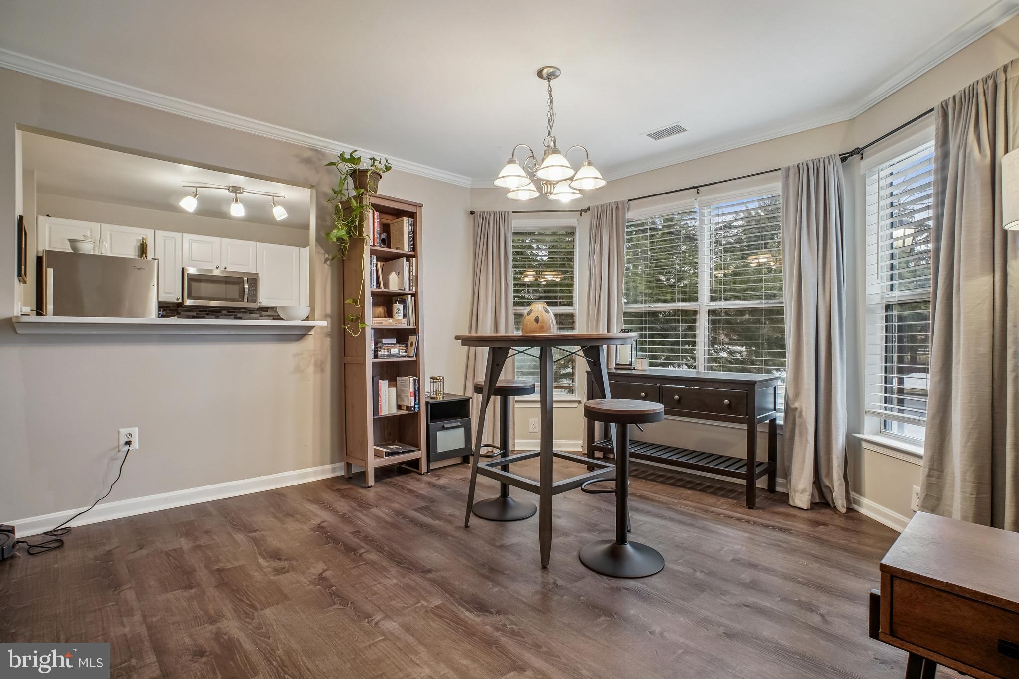 ASHBURN VILLAGE - Residential