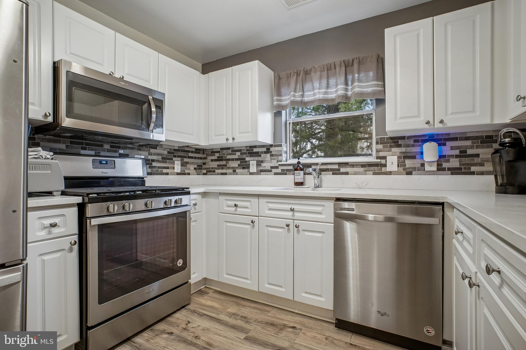 ASHBURN VILLAGE - Residential