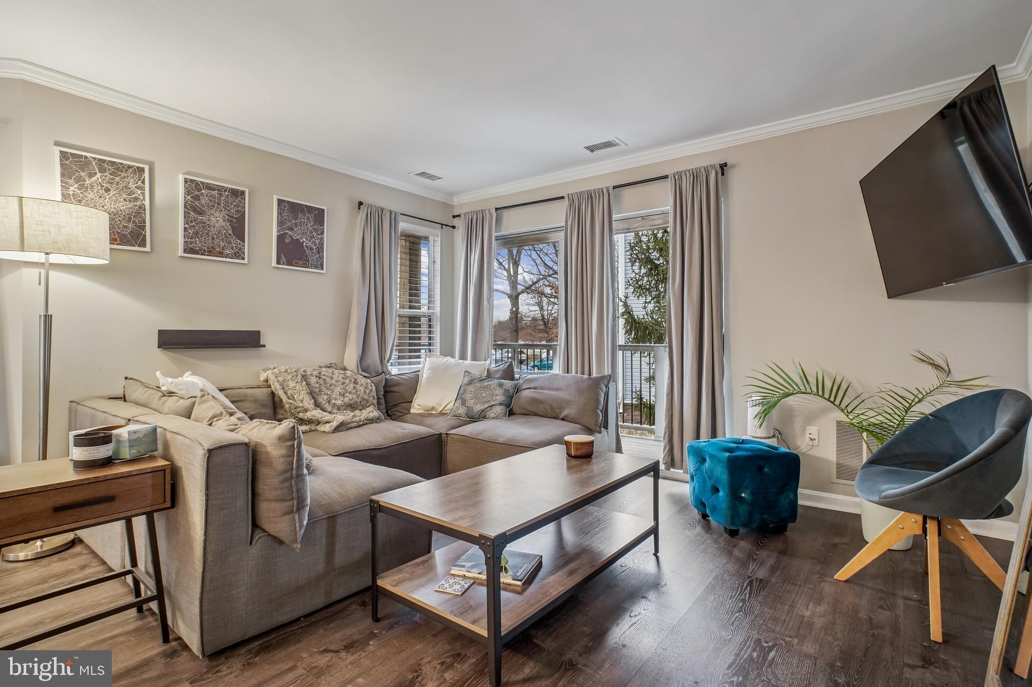 ASHBURN VILLAGE - Residential