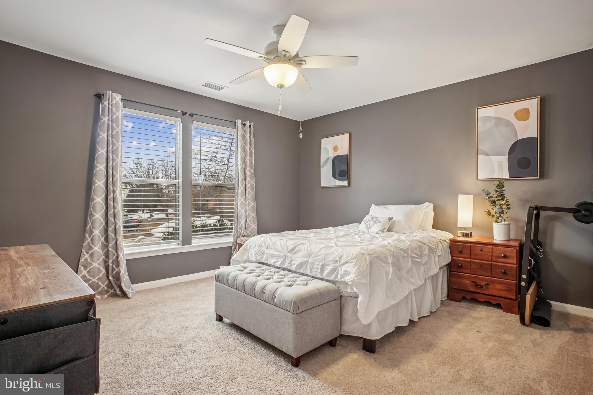 ASHBURN VILLAGE - Residential