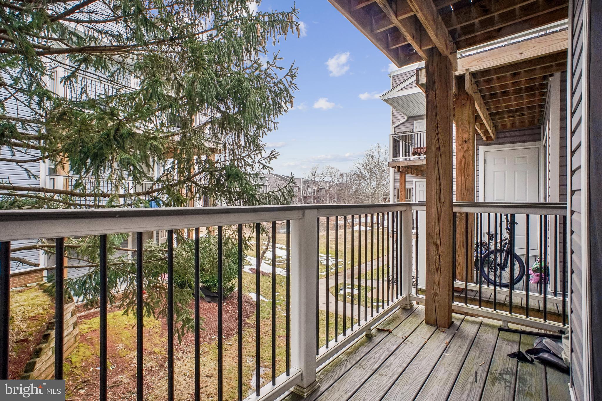 ASHBURN VILLAGE - Residential