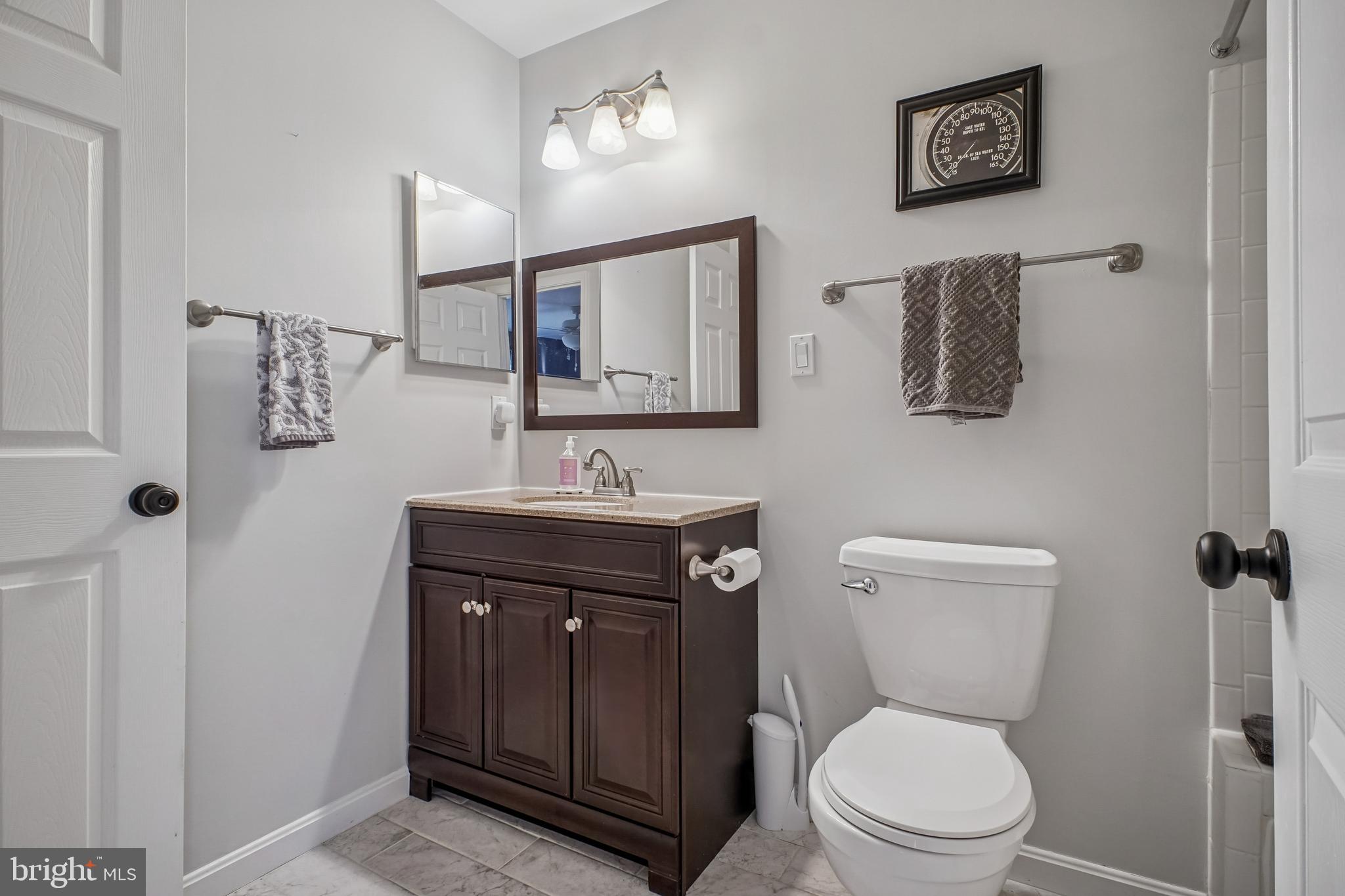 ASHBURN VILLAGE - Residential