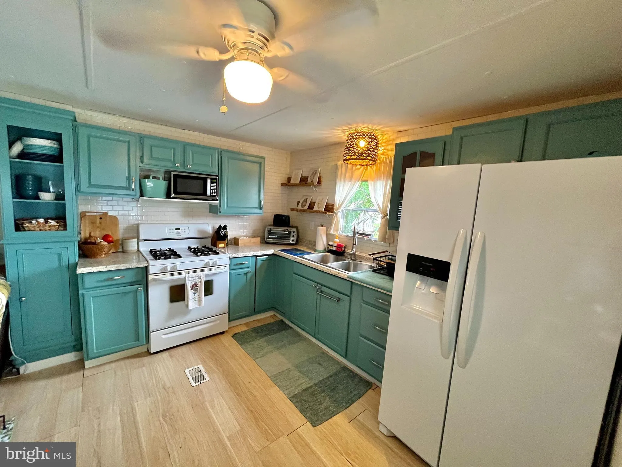 Ocean View, Delaware 19970, United States, 2 Bedrooms Bedrooms, ,1 BathroomBathrooms,Residential,Active,130306