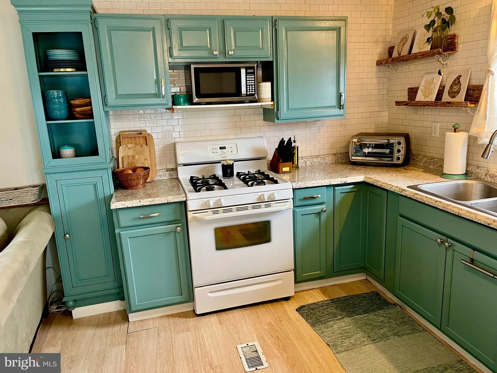 Ocean View, Delaware 19970, United States, 2 Bedrooms Bedrooms, ,1 BathroomBathrooms,Residential,Active,130306