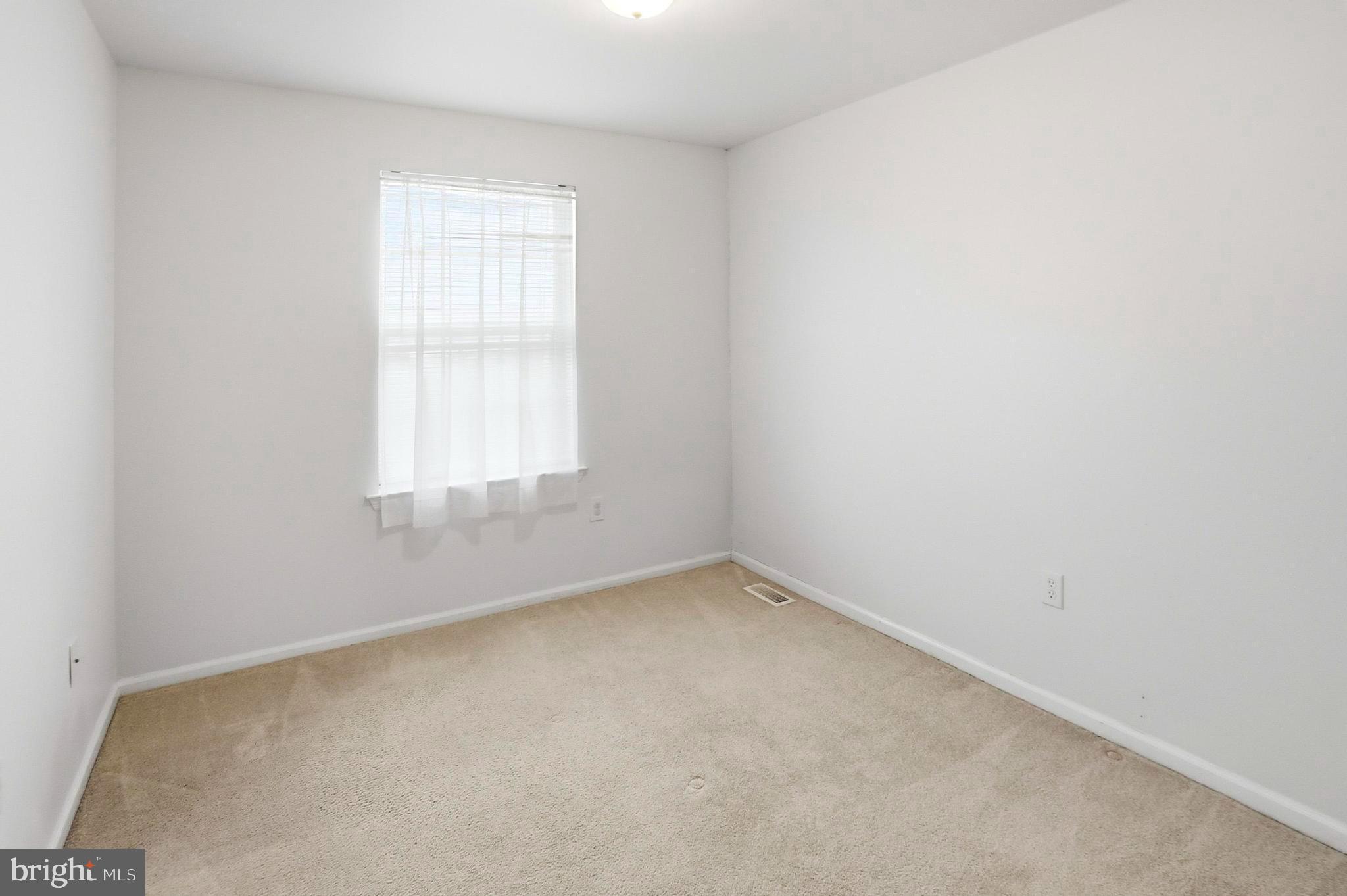 VILLAGE GREEN - Residential