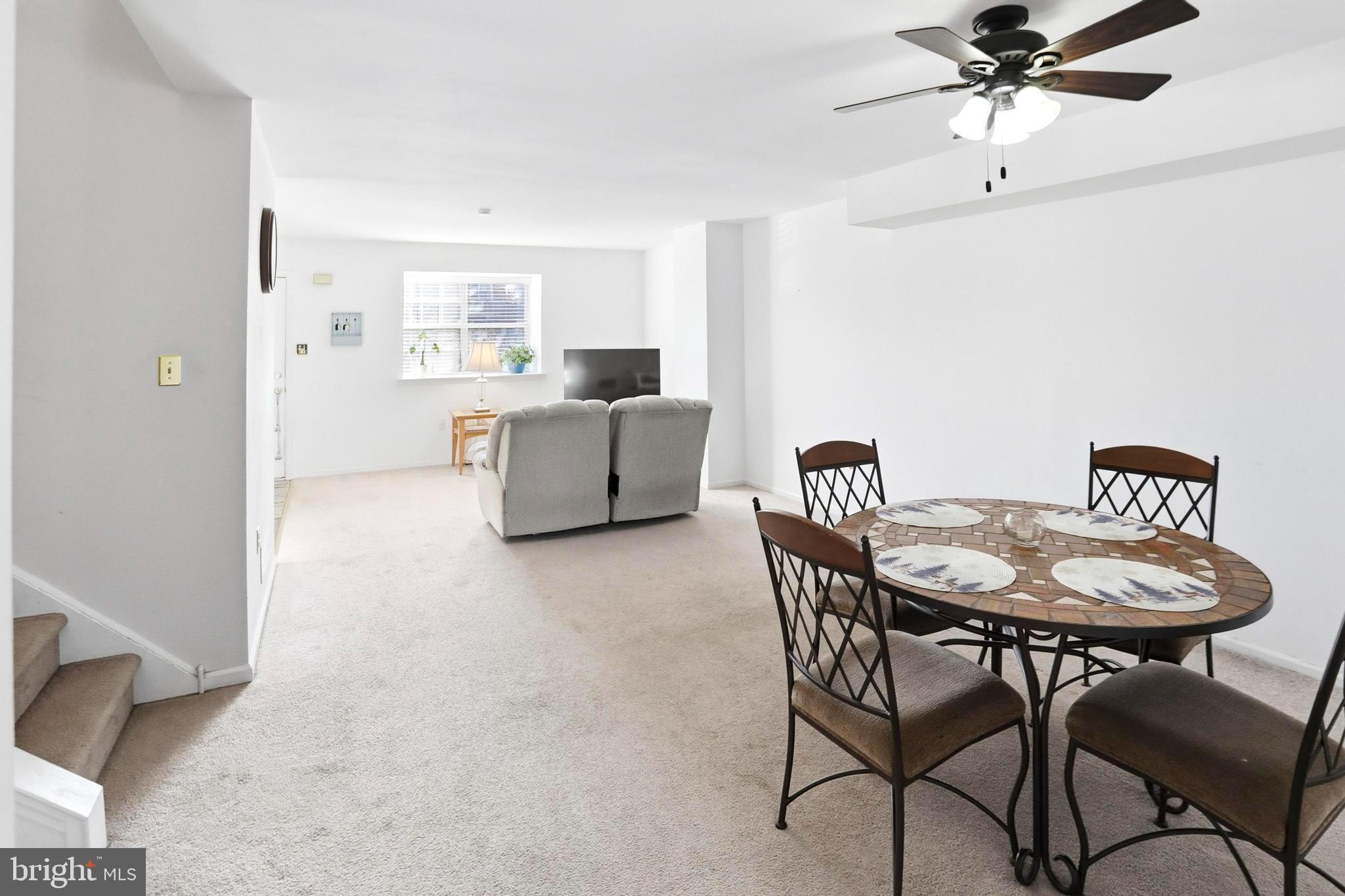 VILLAGE GREEN - Residential