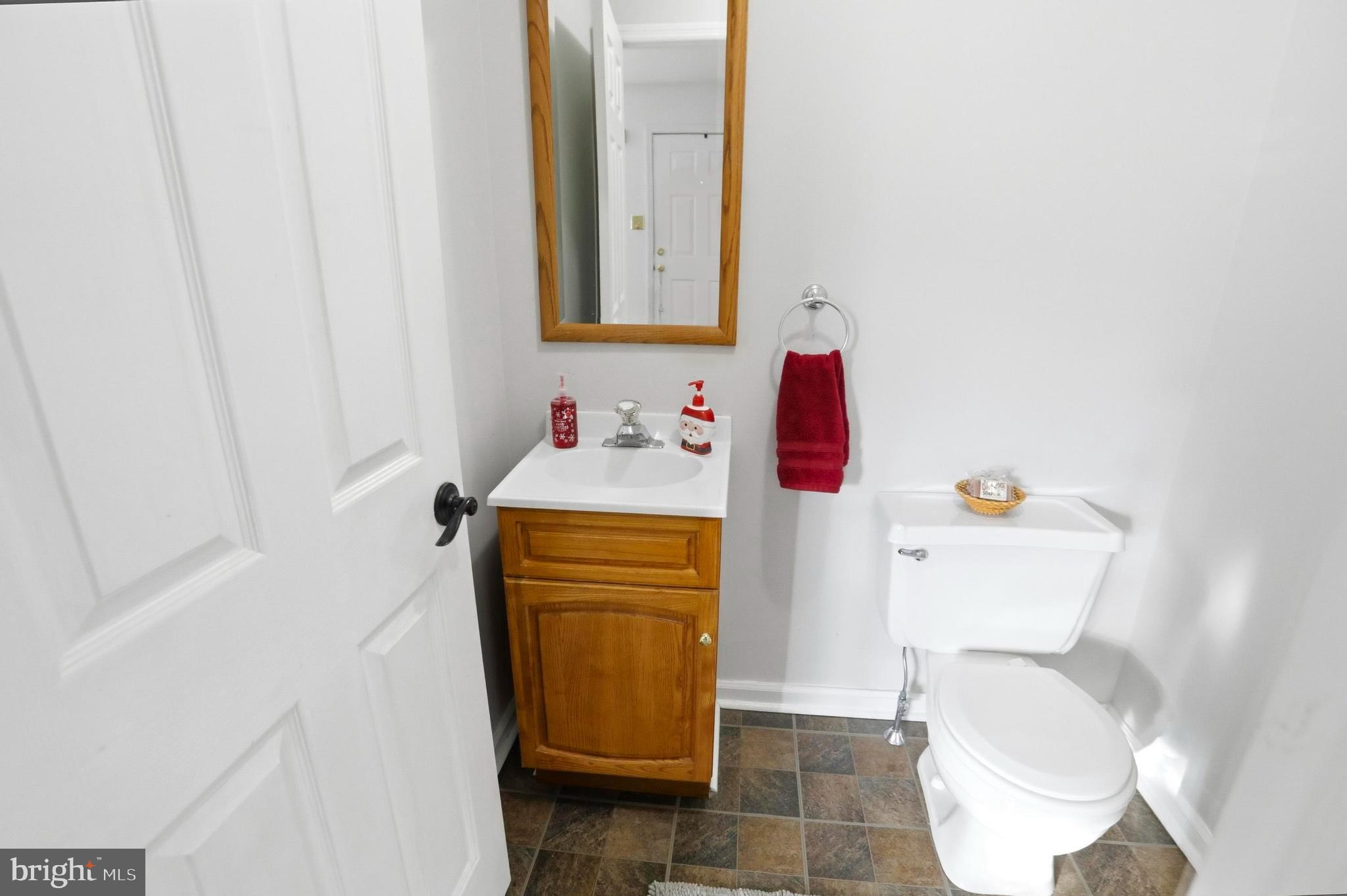 VILLAGE GREEN - Residential