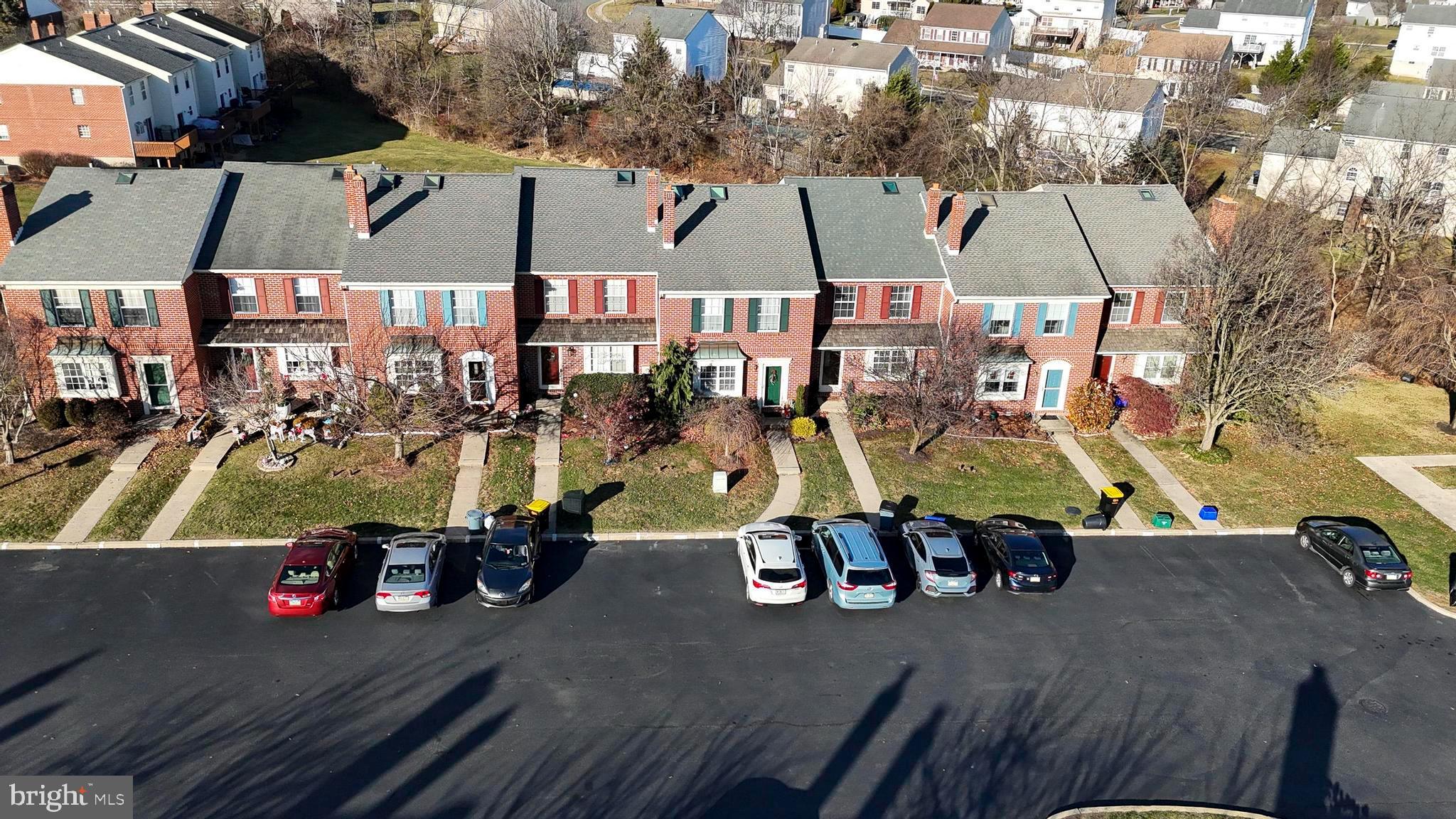 VILLAGE GREEN - Residential