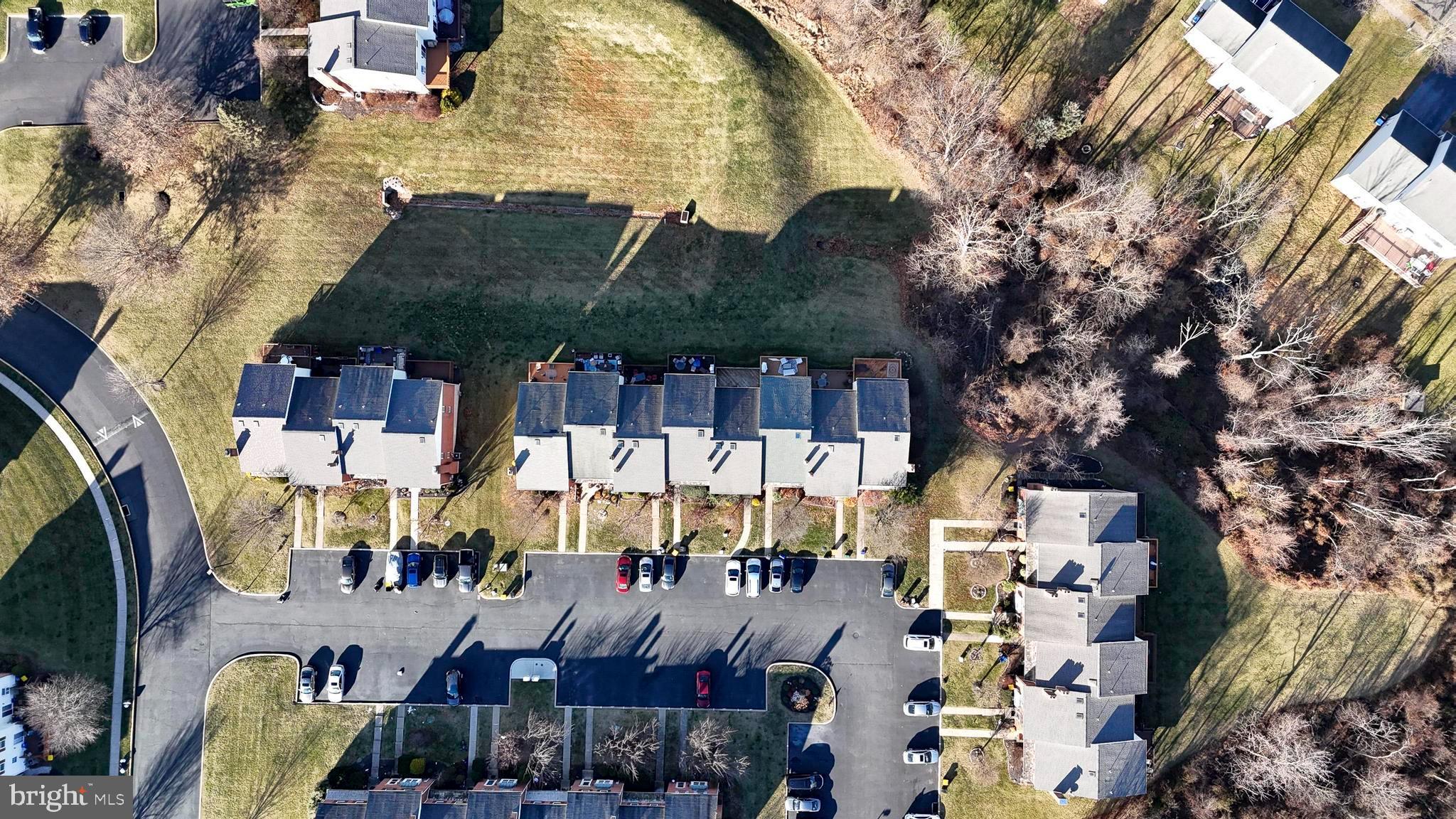 VILLAGE GREEN - Residential