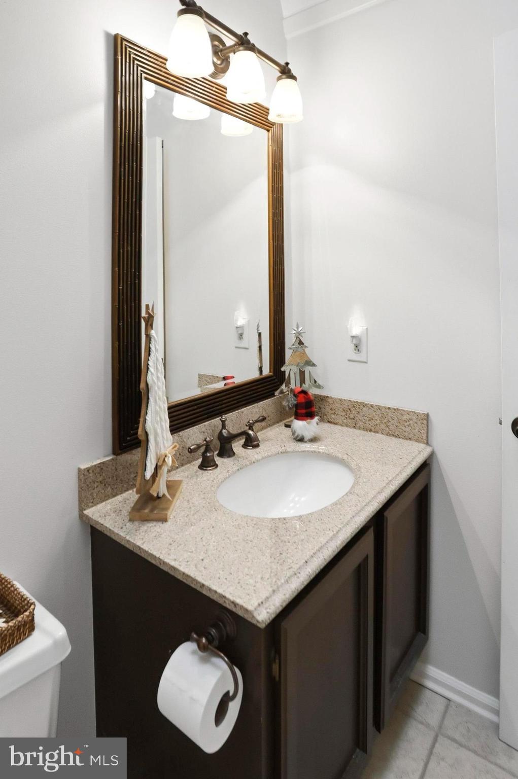 VILLAGE GREEN - Residential