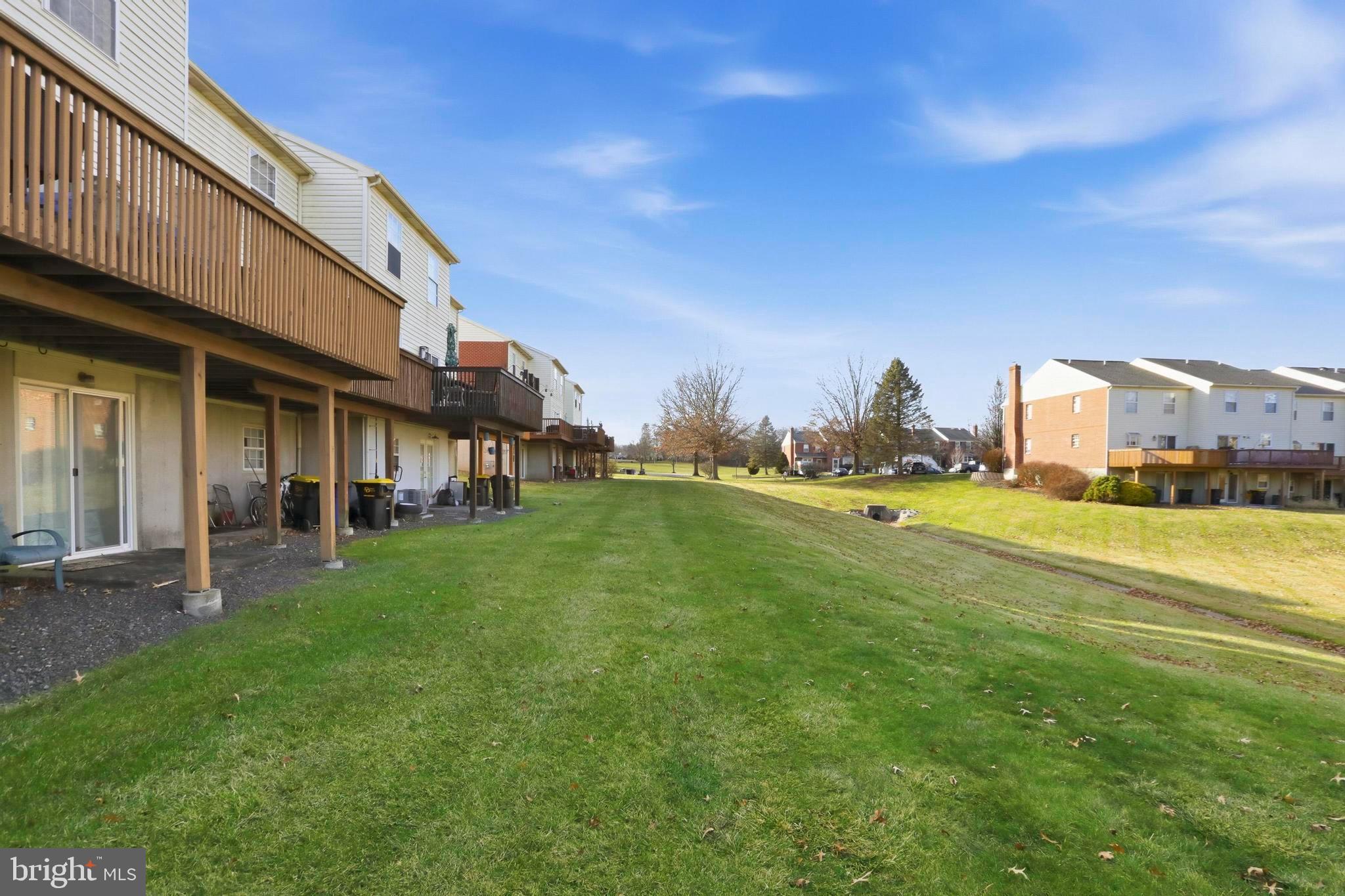 VILLAGE GREEN - Residential