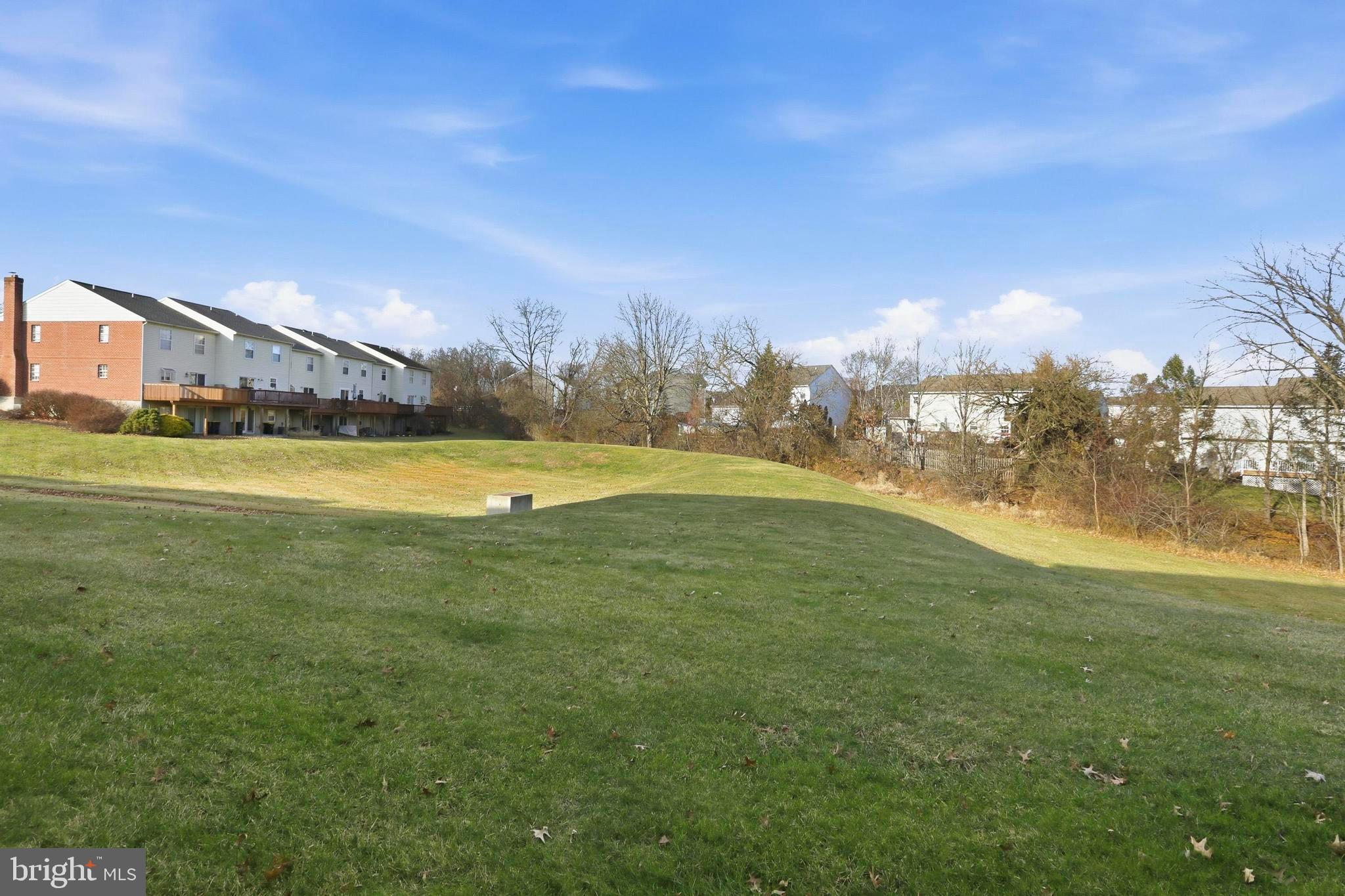 VILLAGE GREEN - Residential