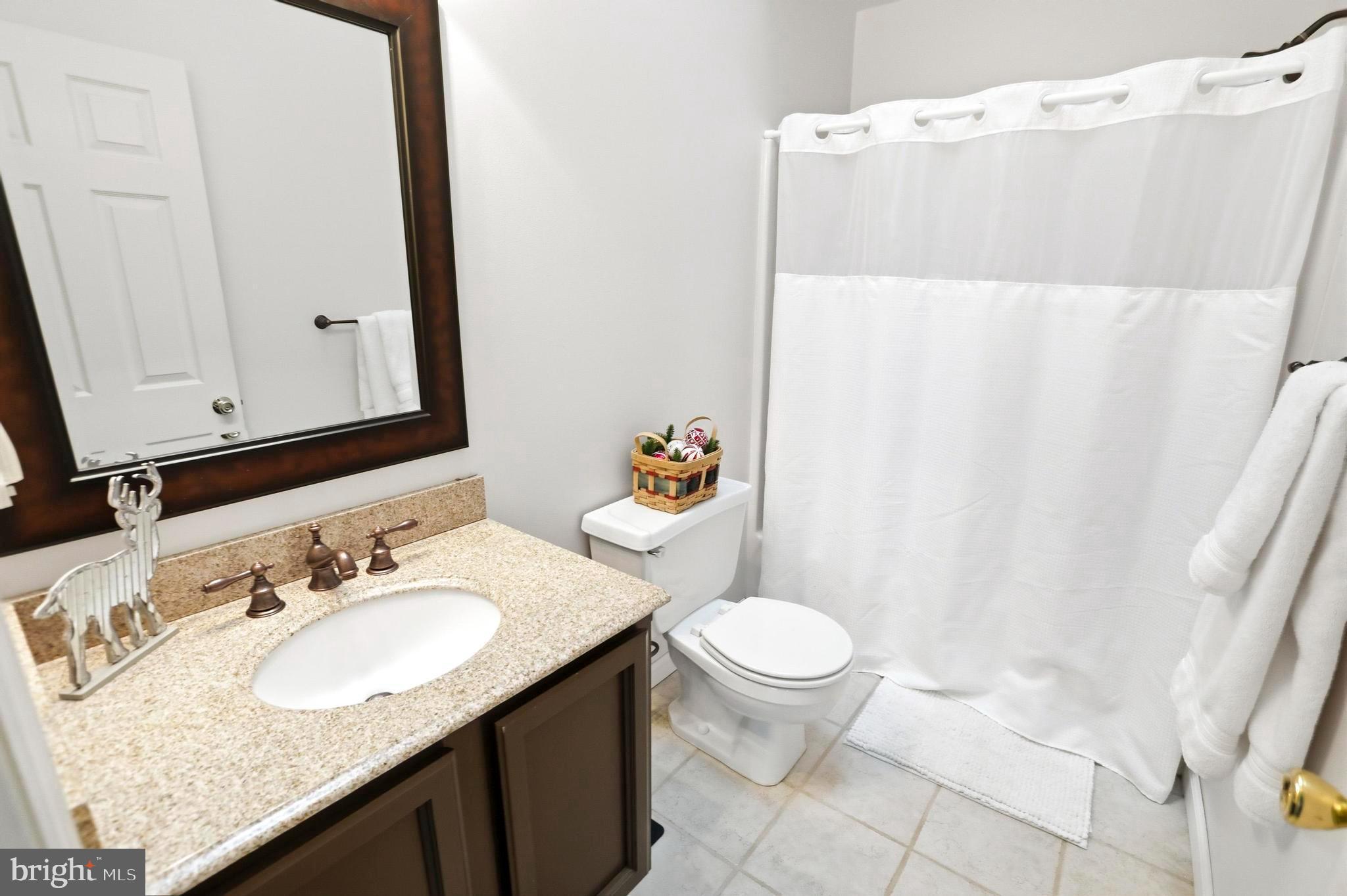 VILLAGE GREEN - Residential