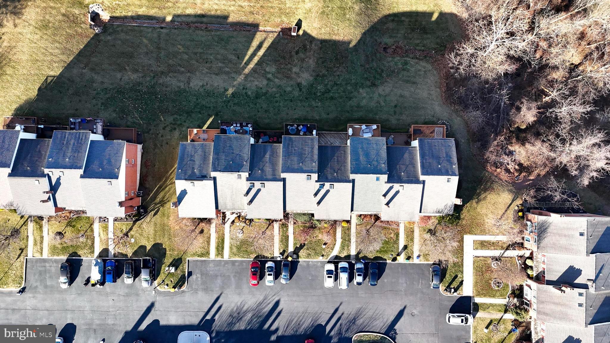 VILLAGE GREEN - Residential