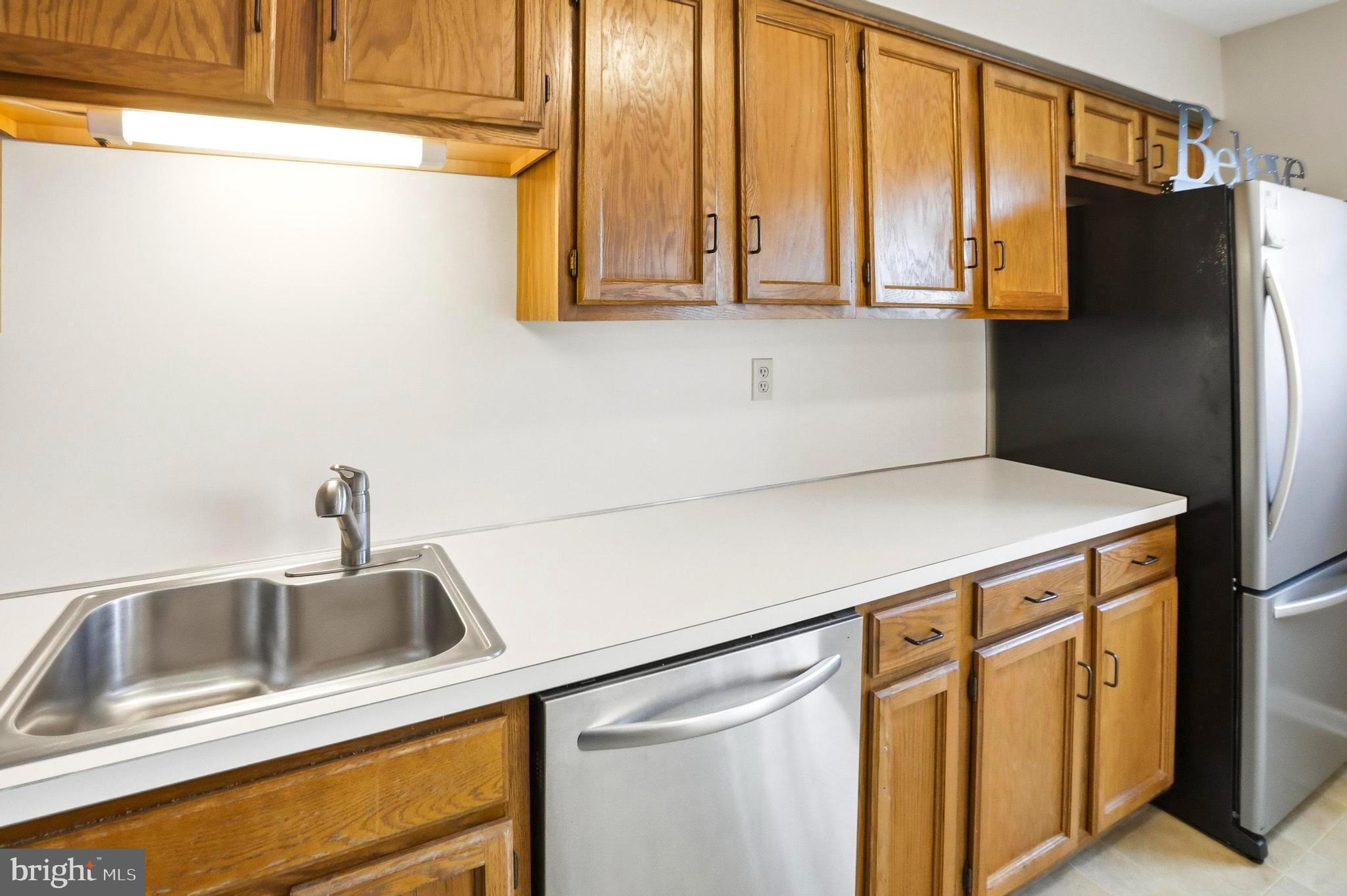 VILLAGE GREEN - Residential