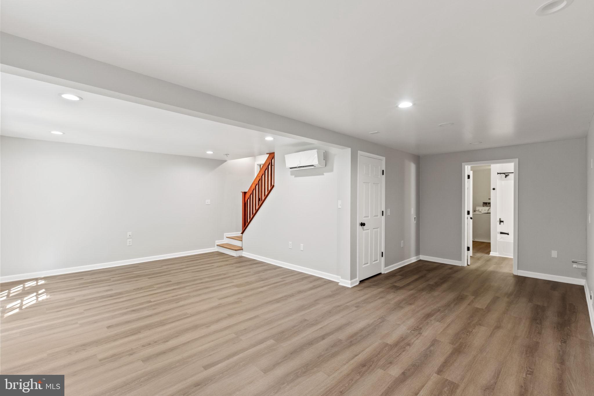 WHITE SANDS - Residential Lease