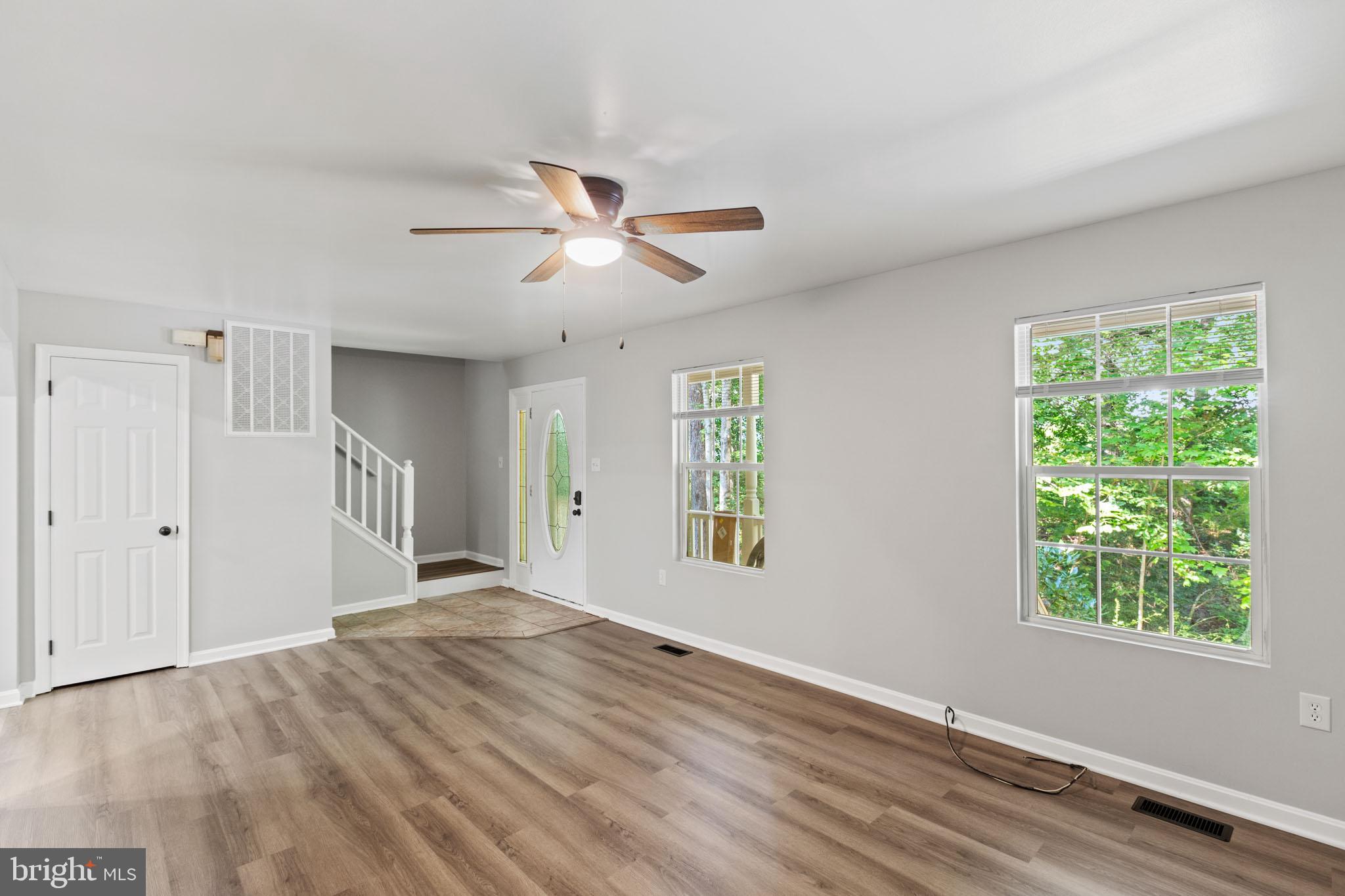 WHITE SANDS - Residential Lease