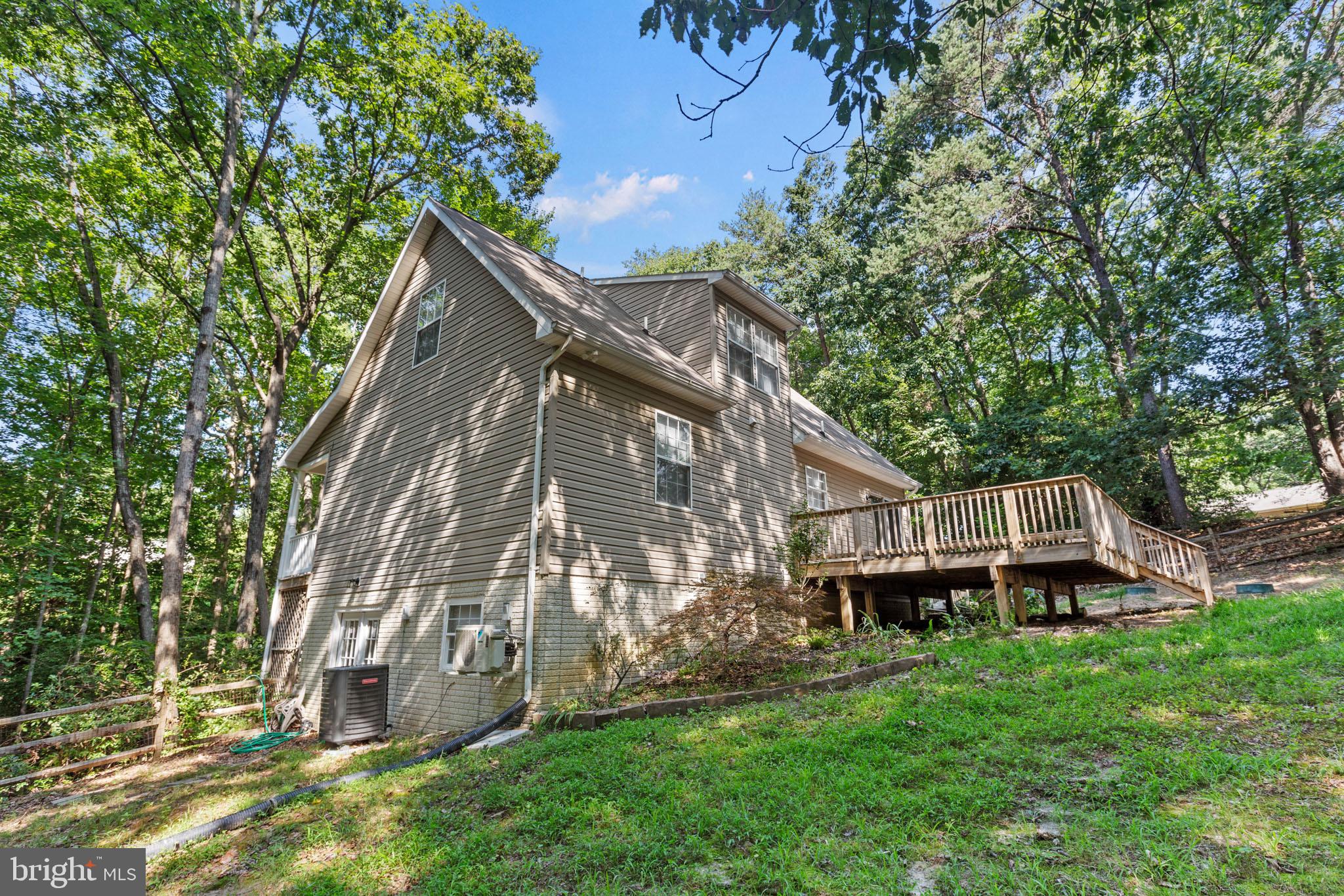 WHITE SANDS - Residential Lease