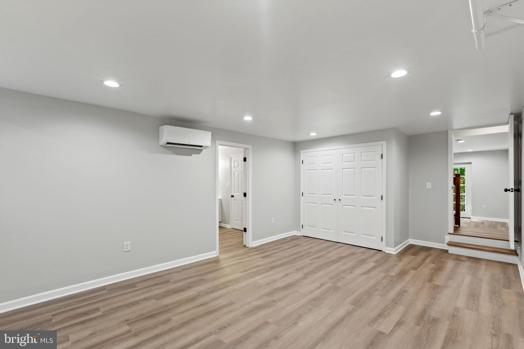 WHITE SANDS - Residential Lease