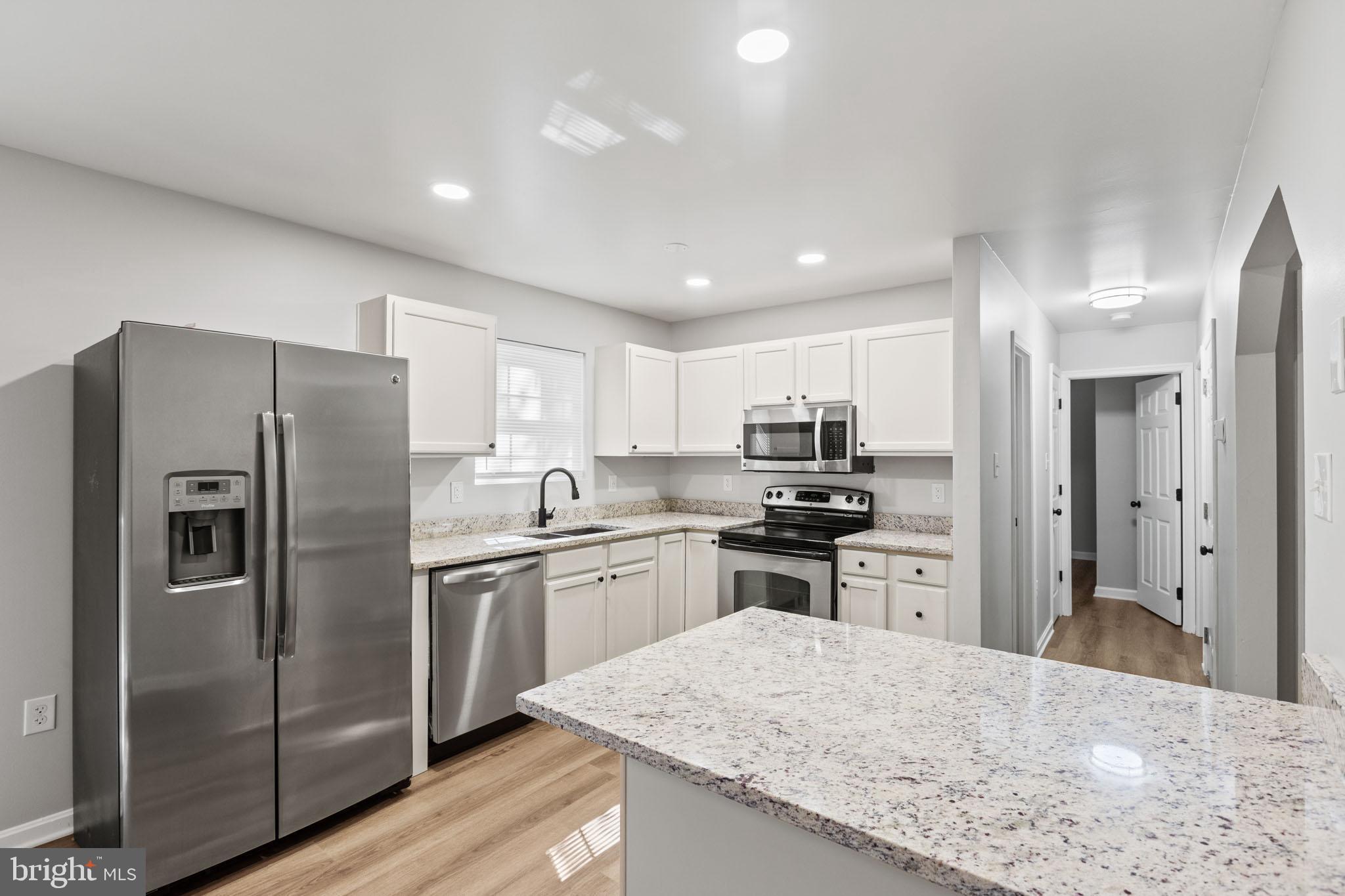 WHITE SANDS - Residential Lease