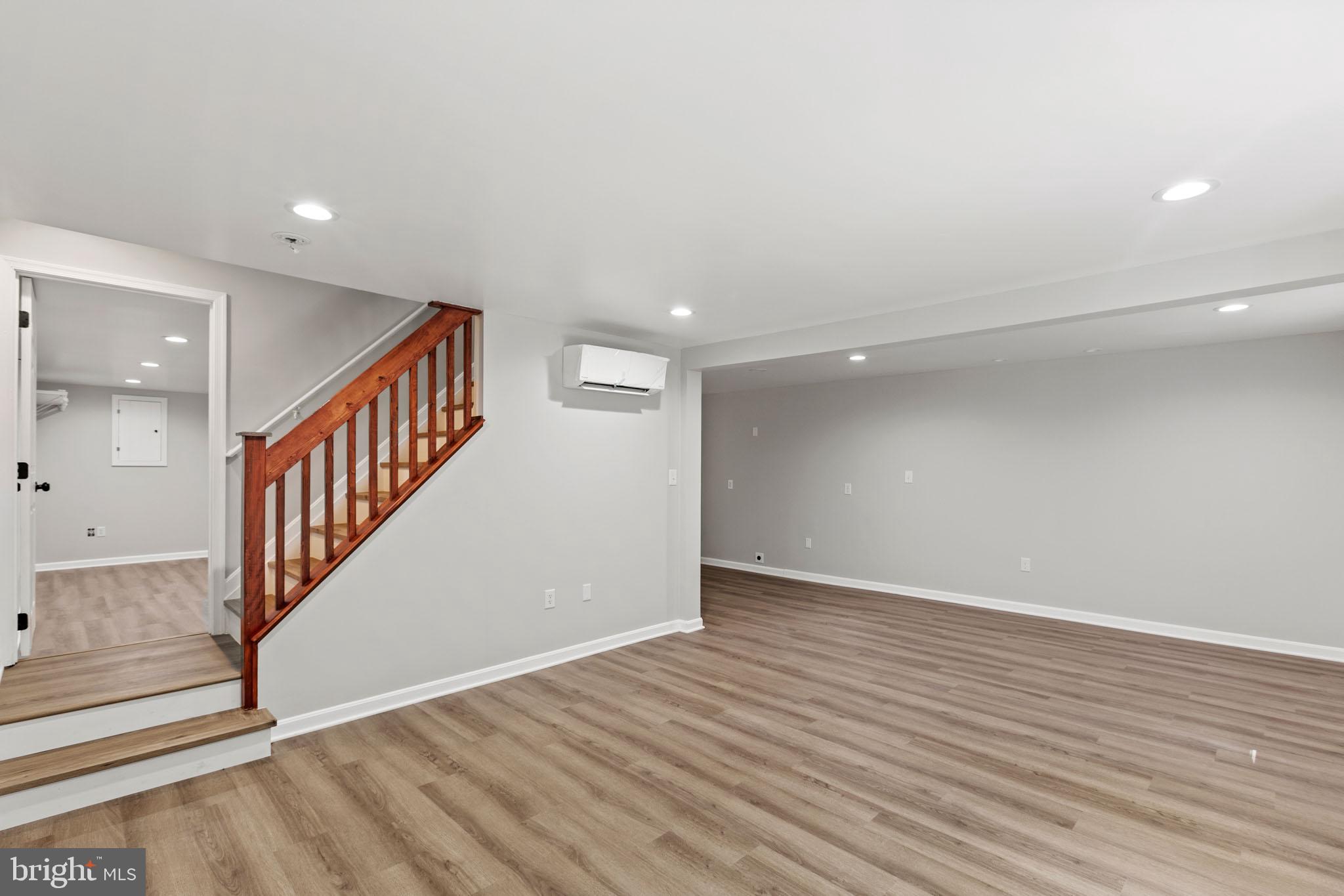 WHITE SANDS - Residential Lease