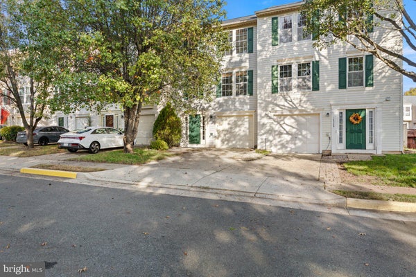10327 OCONNELL CT, MANASSAS, VA 20110 - Image 1c3f62a4d0fea8414fcd0c871b6cf213/2471869499