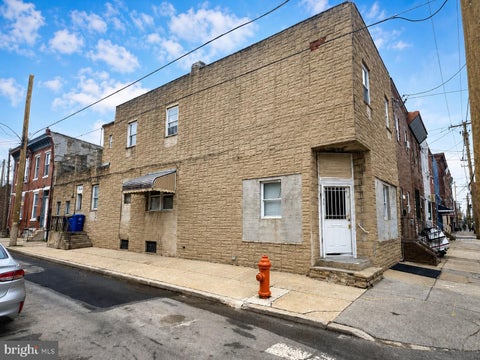 Townhouse For Sale - 2126 S 8th Street<br/> PHILADELPHIA, PA 19148