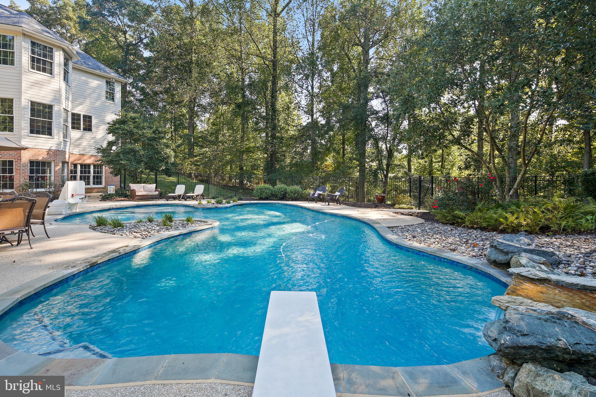 QUARTERFIELD - Residential