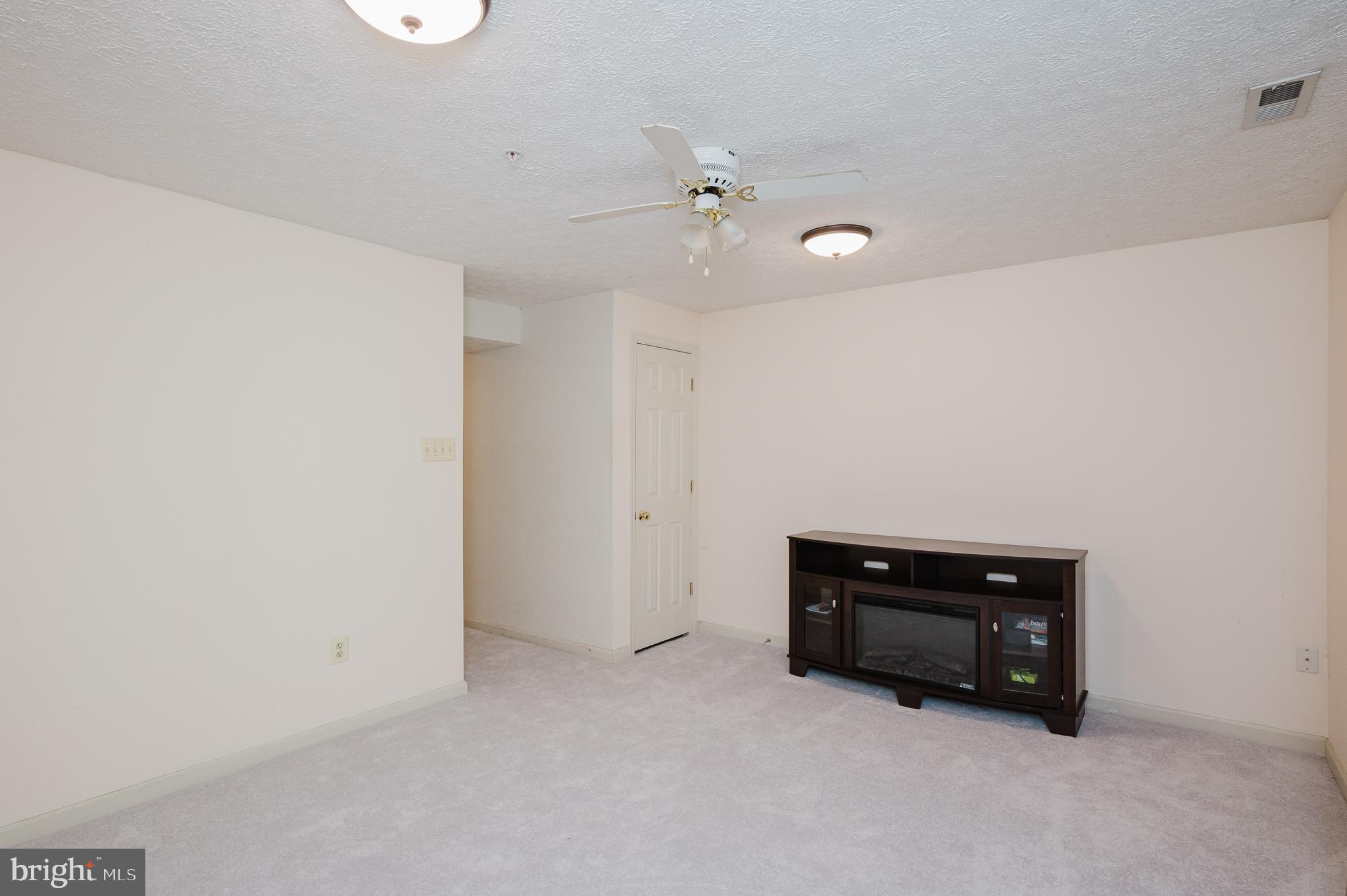 HARFORD TOWN - Residential