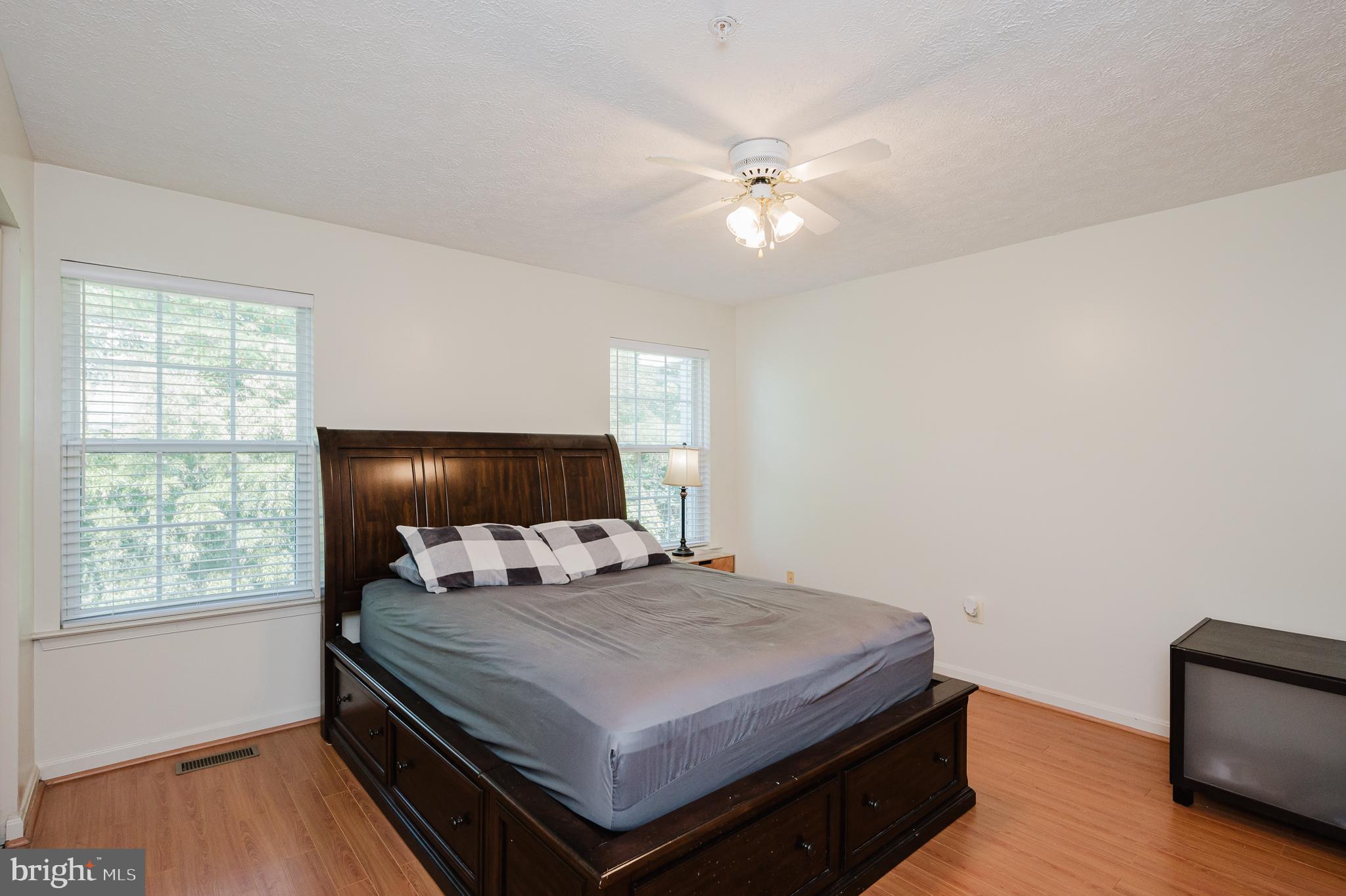 HARFORD TOWN - Residential