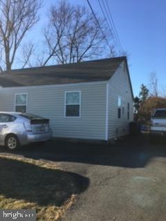 PIMMIT HILLS - Residential Lease