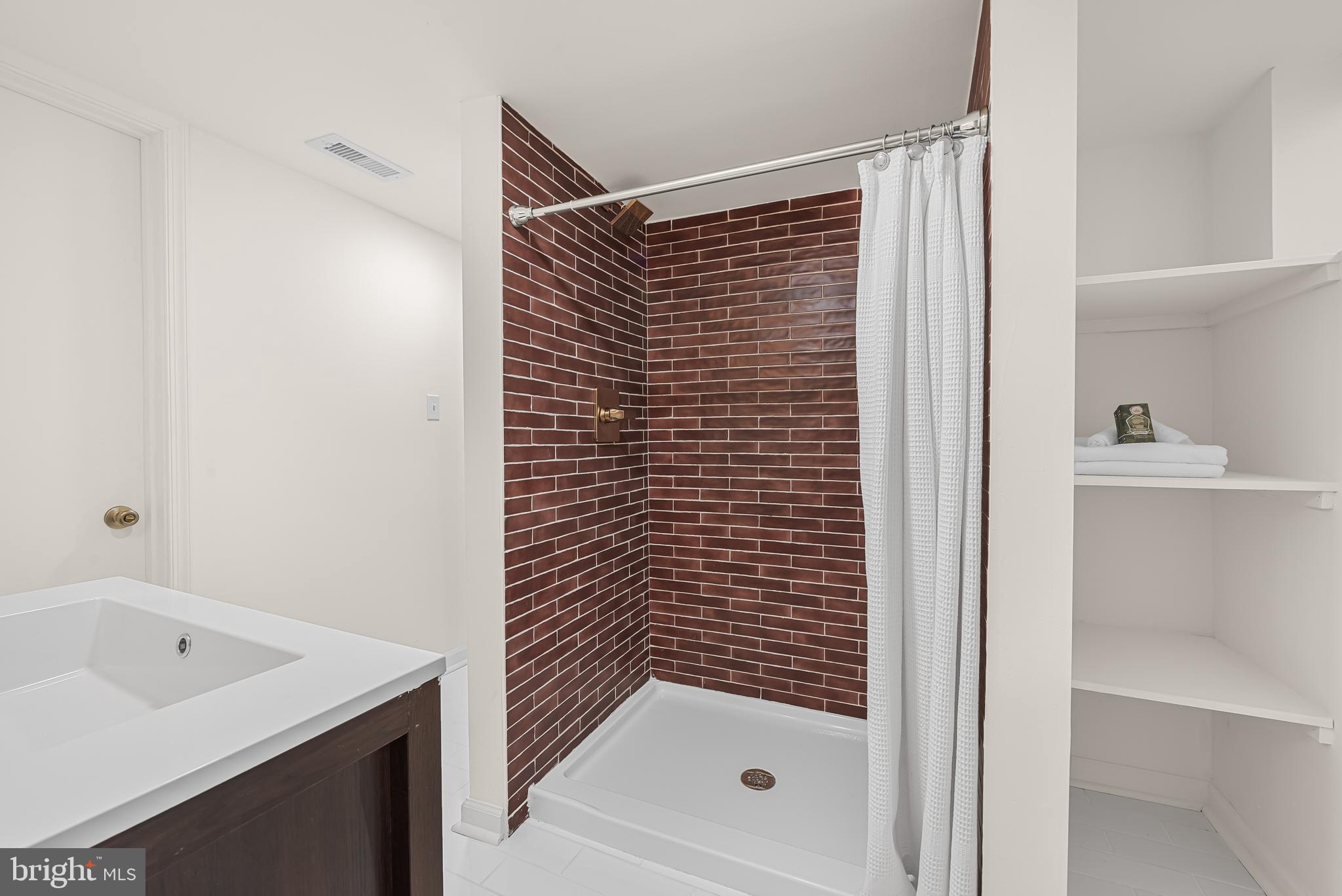 BROOKWOOD - Residential