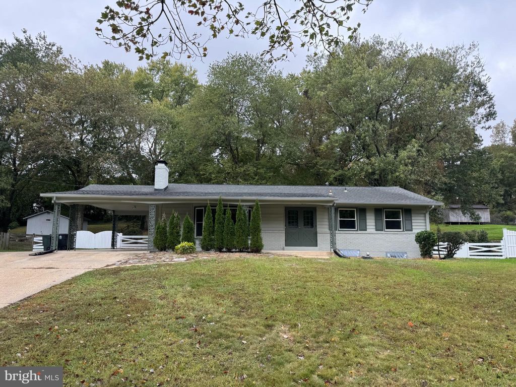 Photo of 9709 Dale Drive, UPPER MARLBORO, MD 20772 (MLS # MDPG2179344)