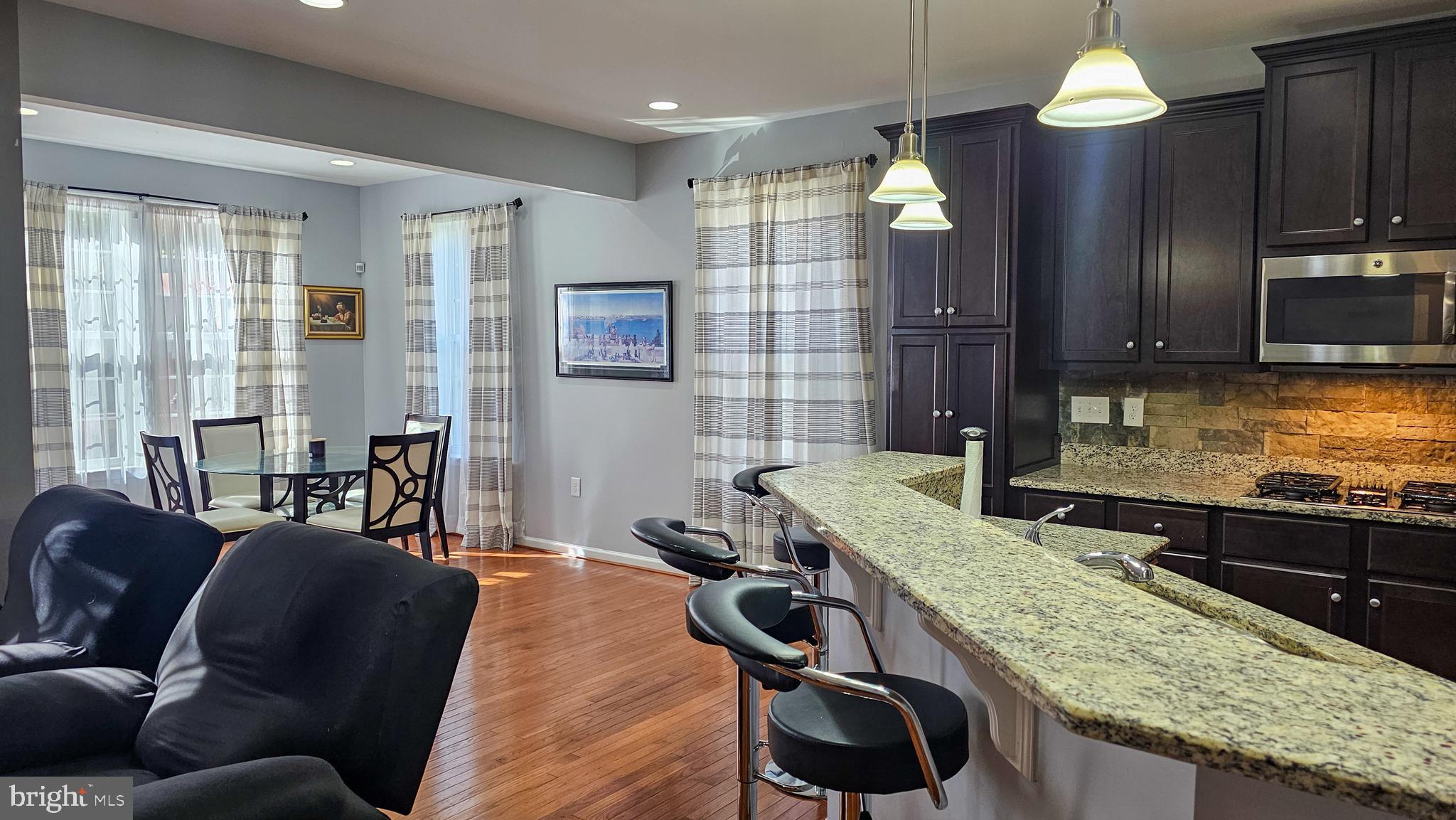 THE VILLAGE OF WASHINGTON TRAIL - Residential