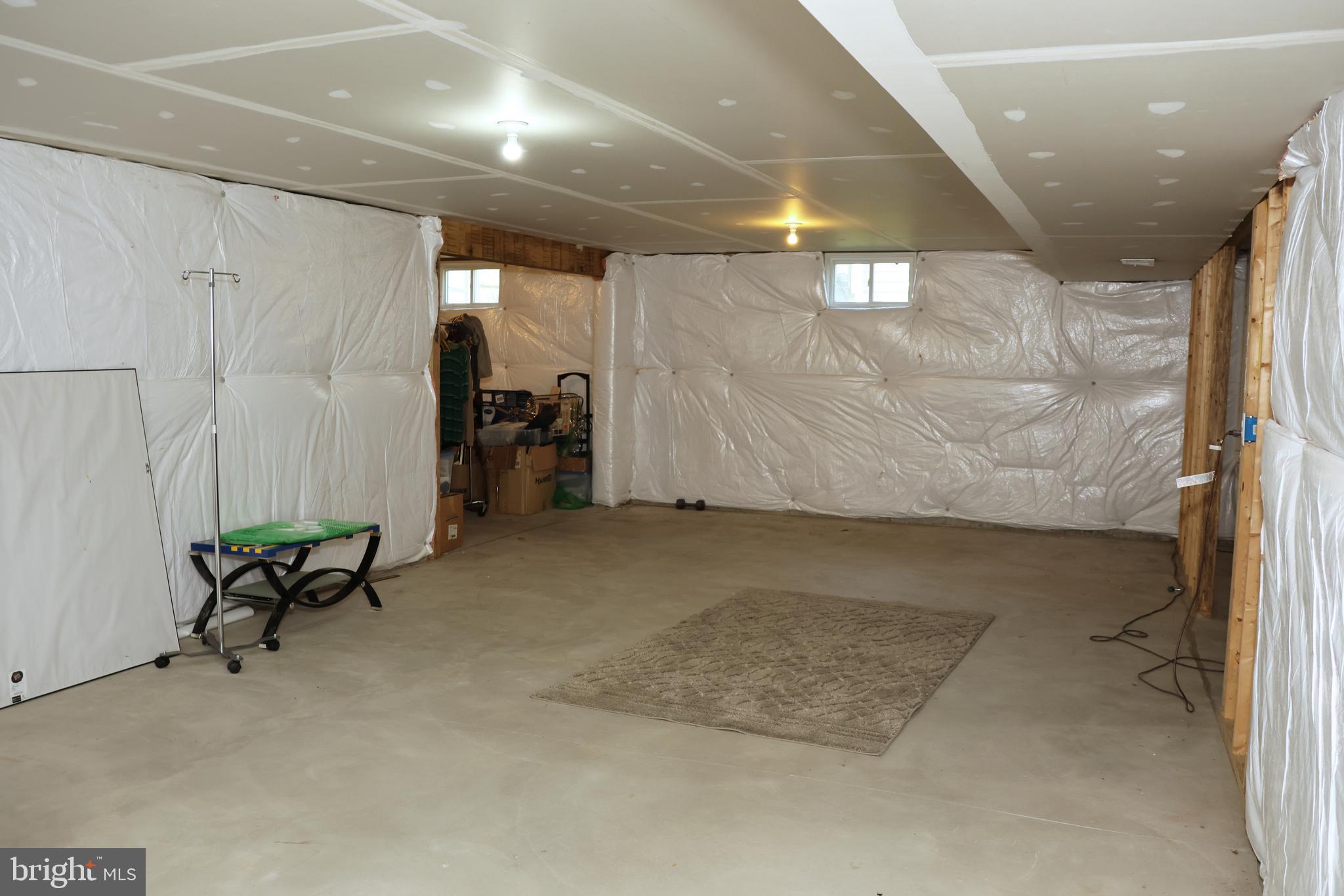 THE VILLAGE OF WASHINGTON TRAIL - Residential