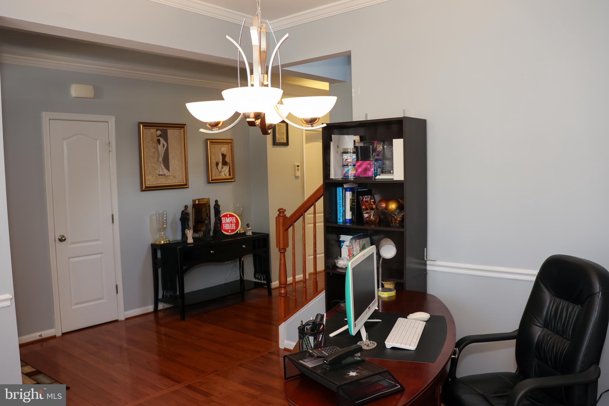 THE VILLAGE OF WASHINGTON TRAIL - Residential